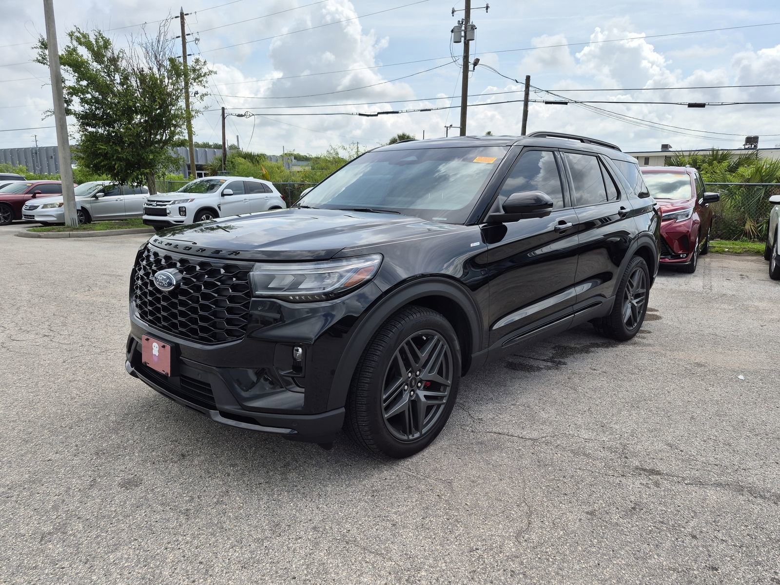 2025 Ford Explorer ST-LINE RWD (PL535)'s photo