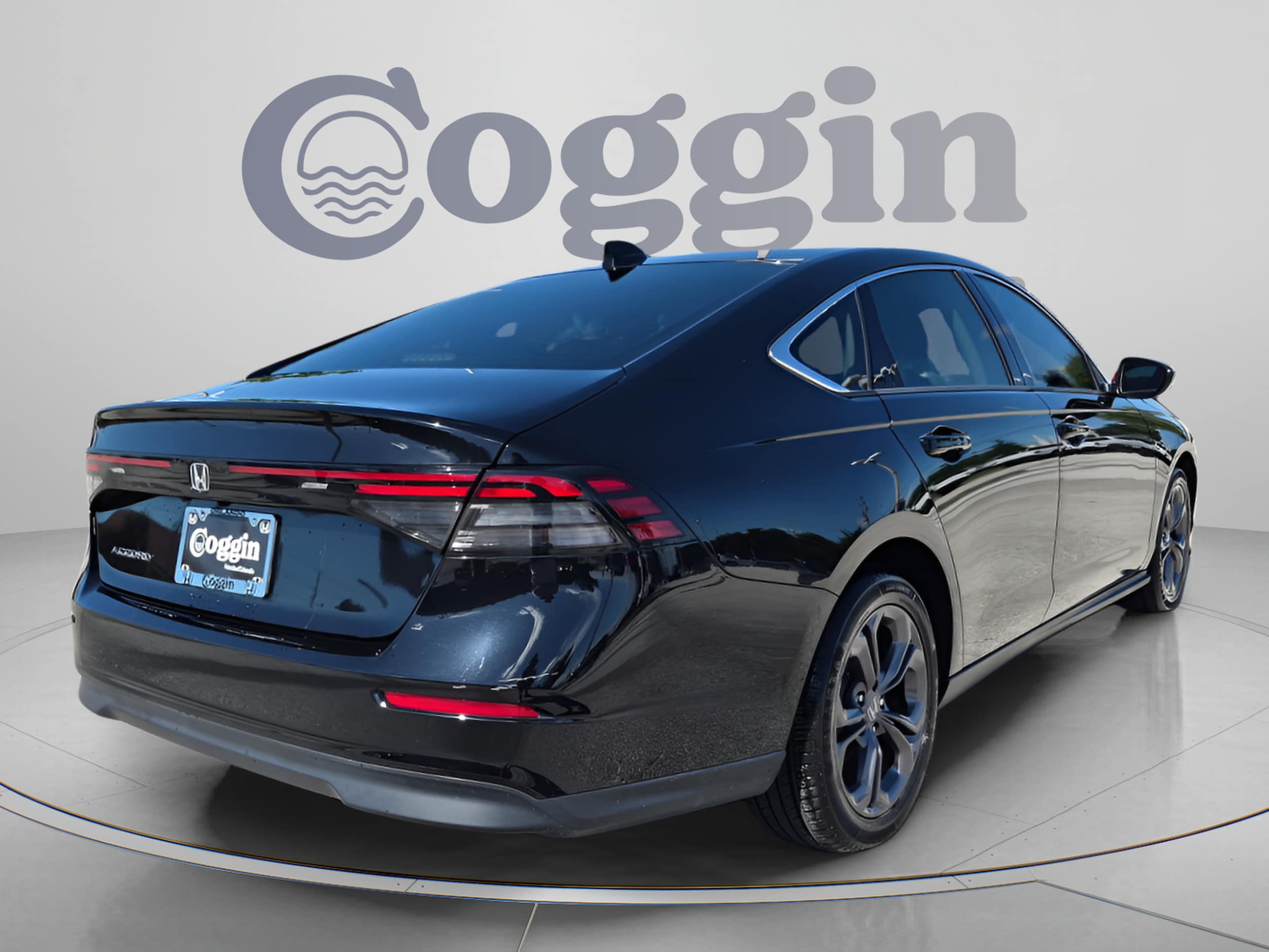 2023 Honda Accord EX - Photo 7