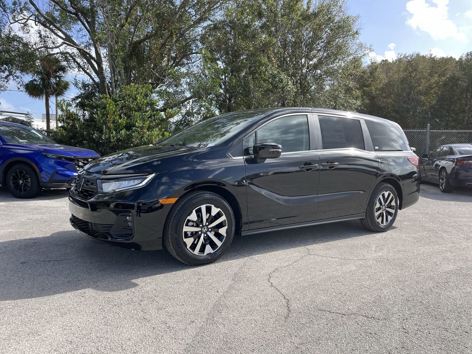 2026 Honda Odyssey EX-L photo 2
