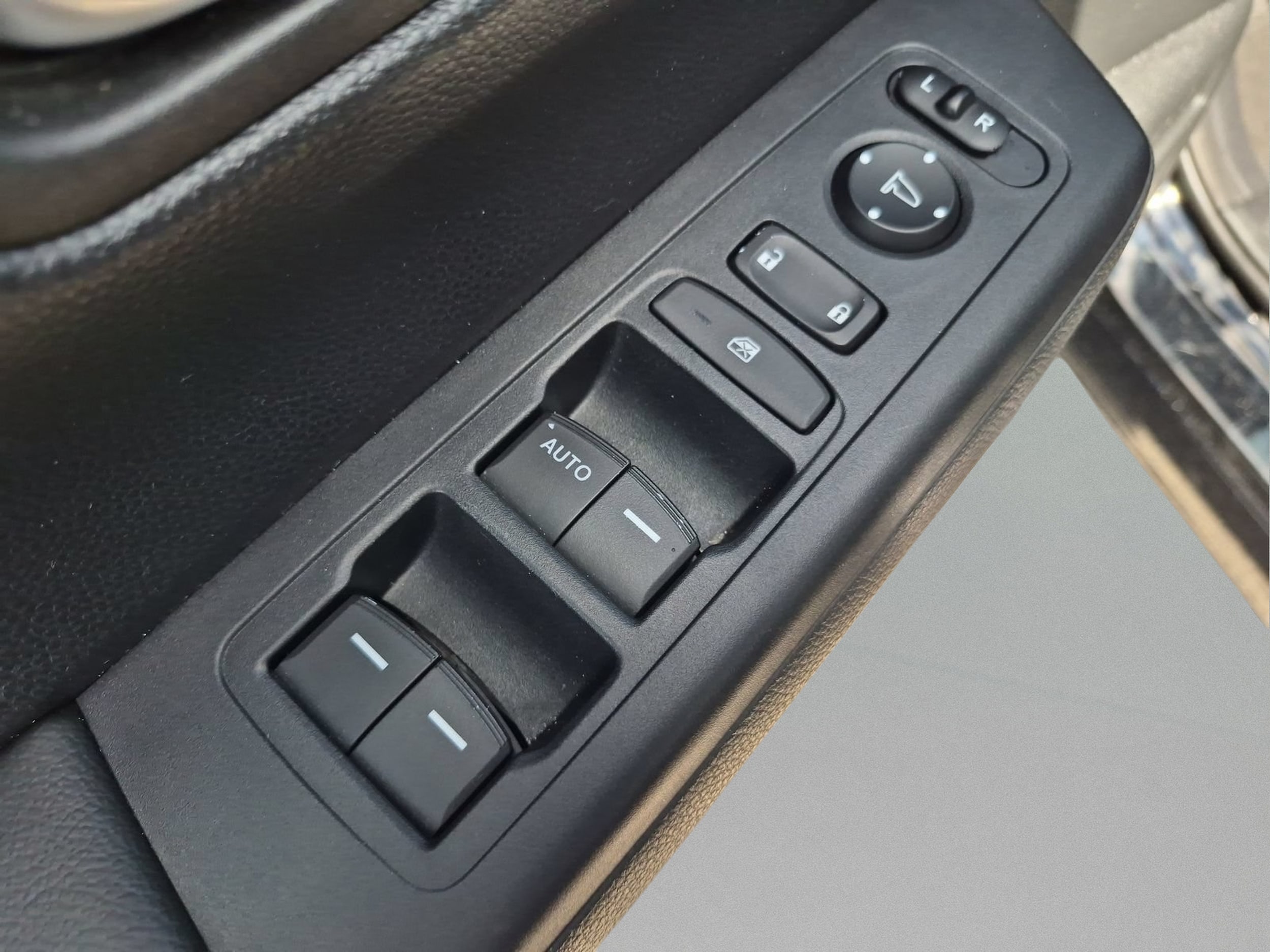 2023 Honda CR-V LX - Photo 17
