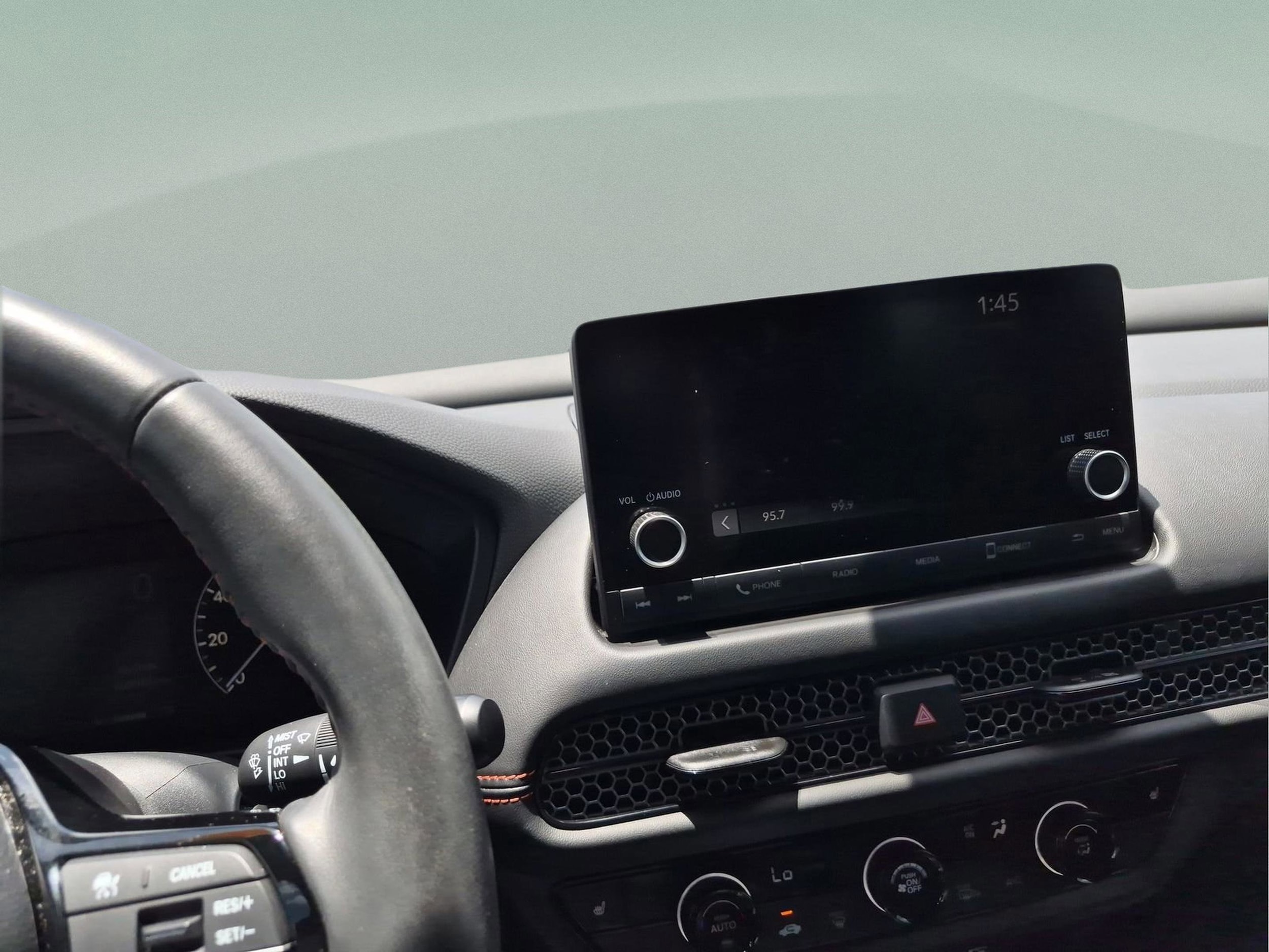 2025 Honda HR-V Sport - Photo 13