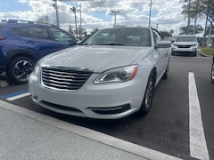 2013 Chrysler 200