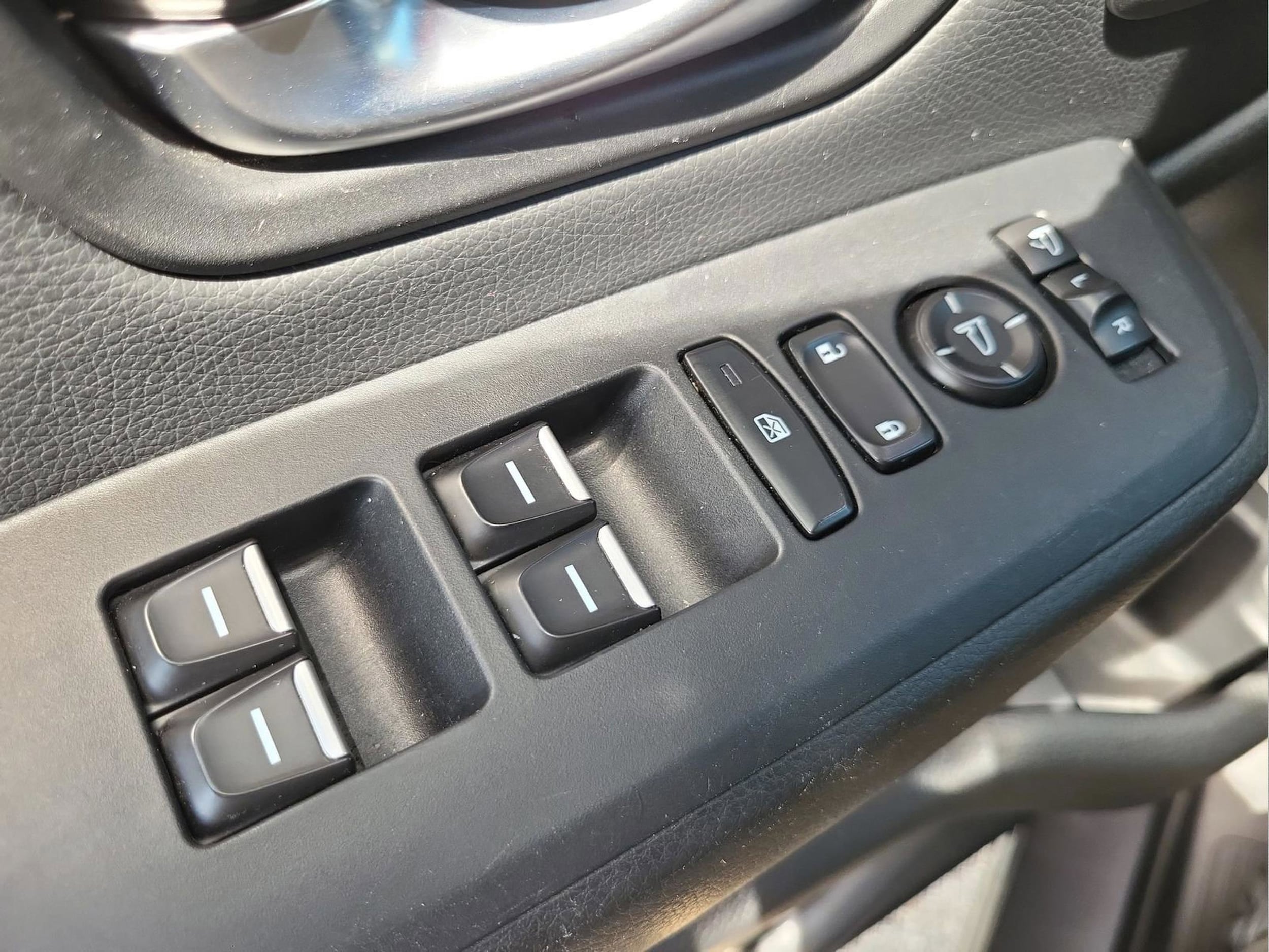 2025 Honda Pilot Black Edition - Photo 17