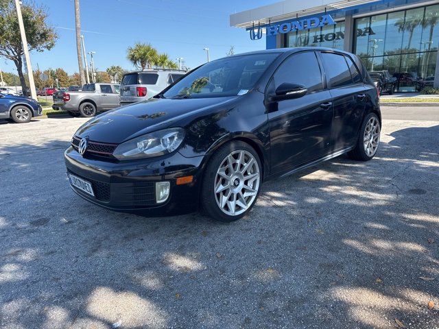 2013 Volkswagen Golf GTI Driver's Edition photo 2