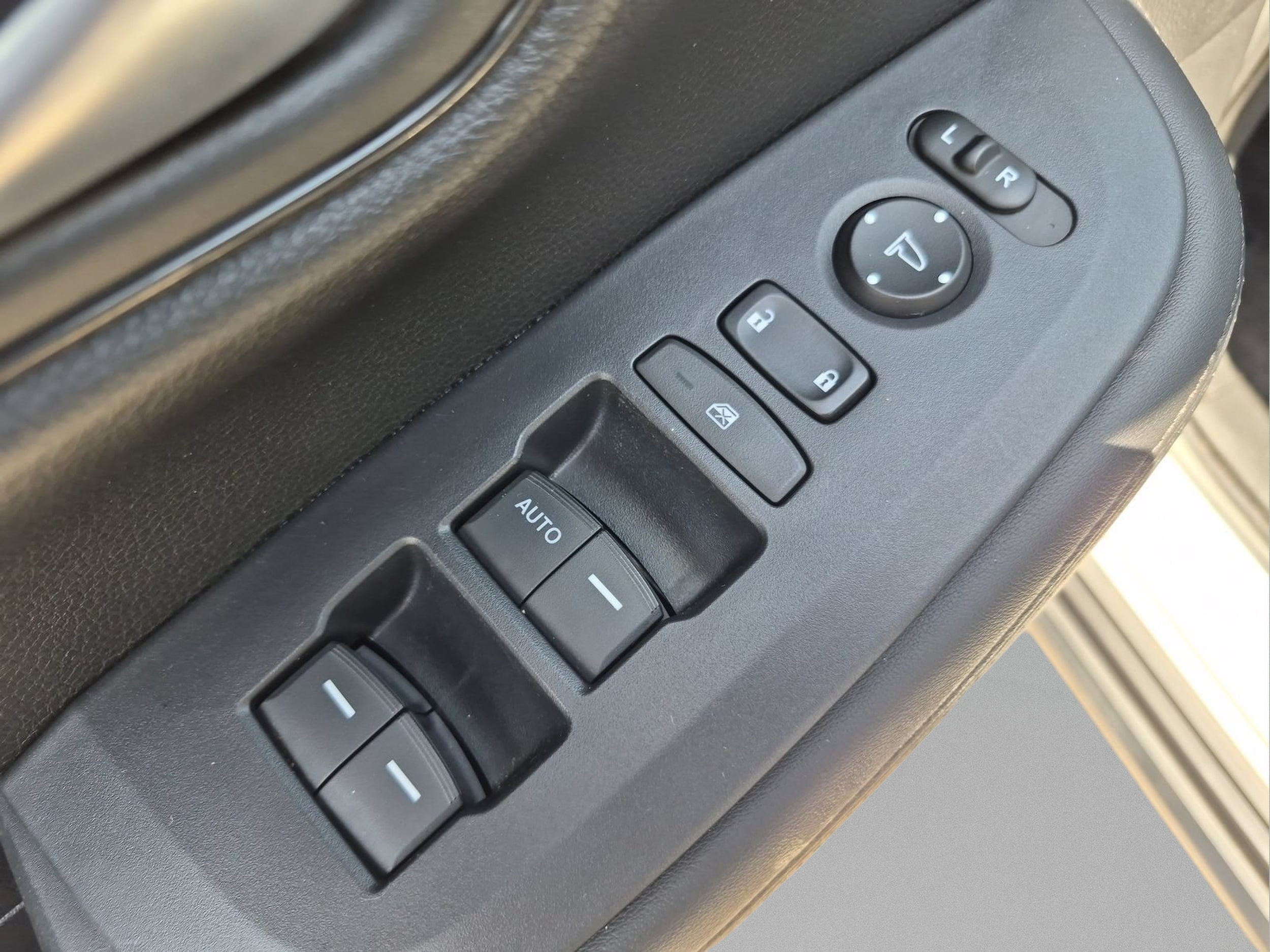 2024 Honda HR-V LX - Photo 17