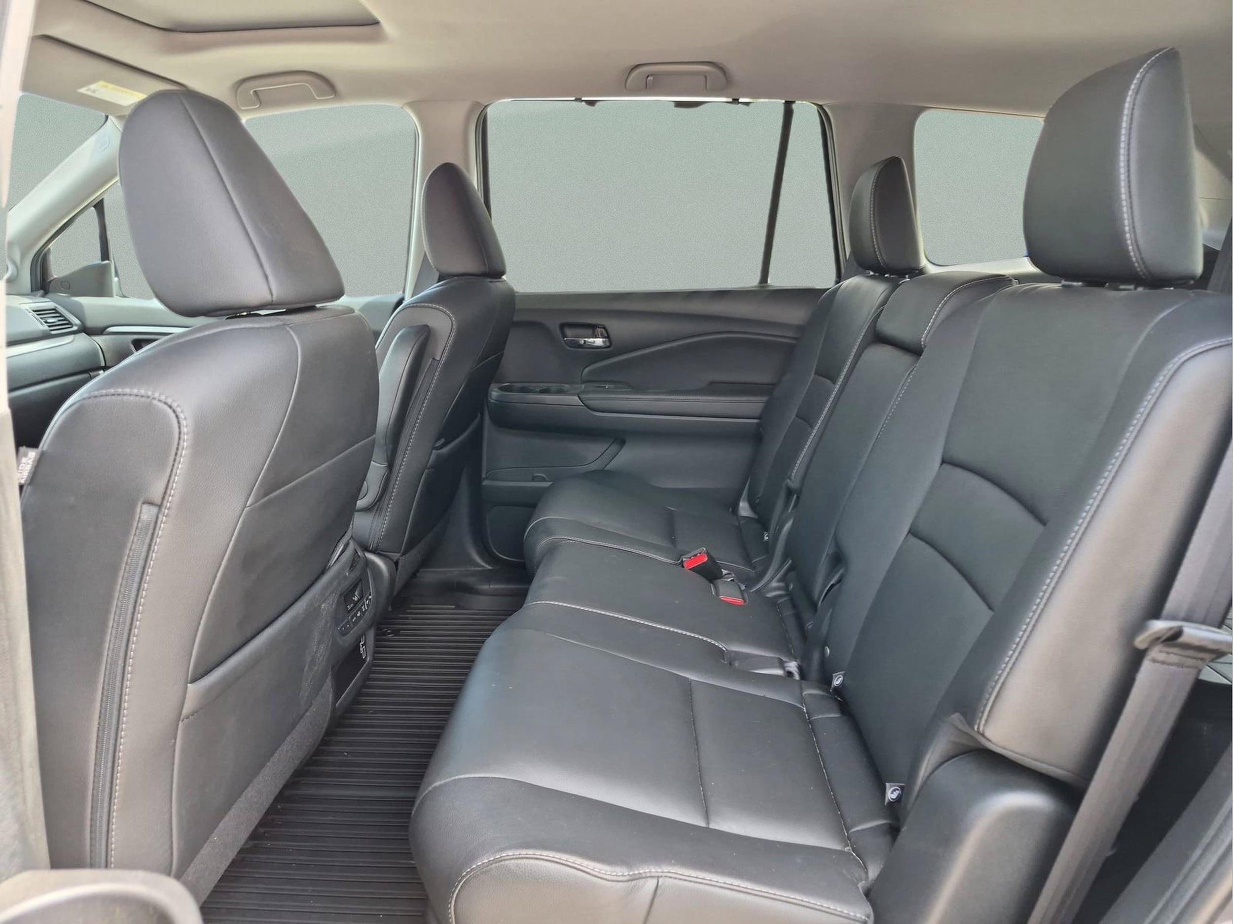 2021 Honda Pilot EX-L - Photo 18