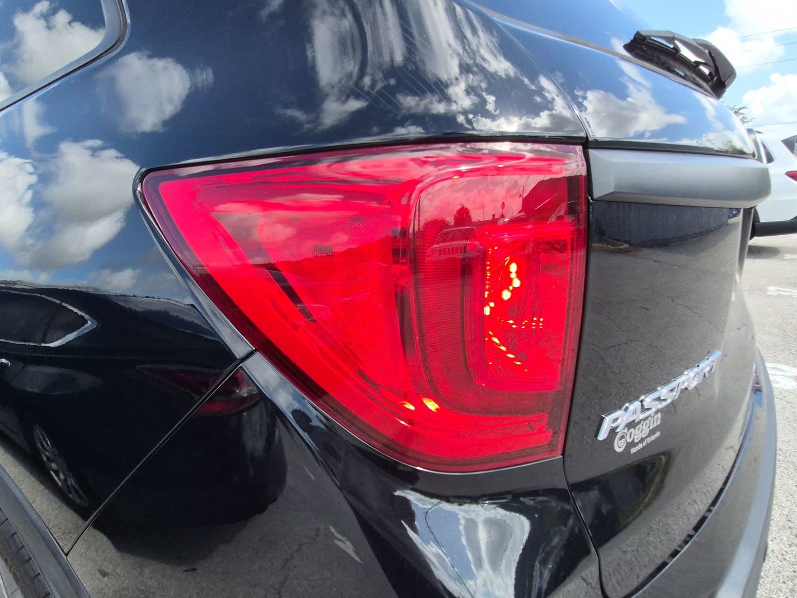 2023 Honda Passport EX-L - Photo 8
