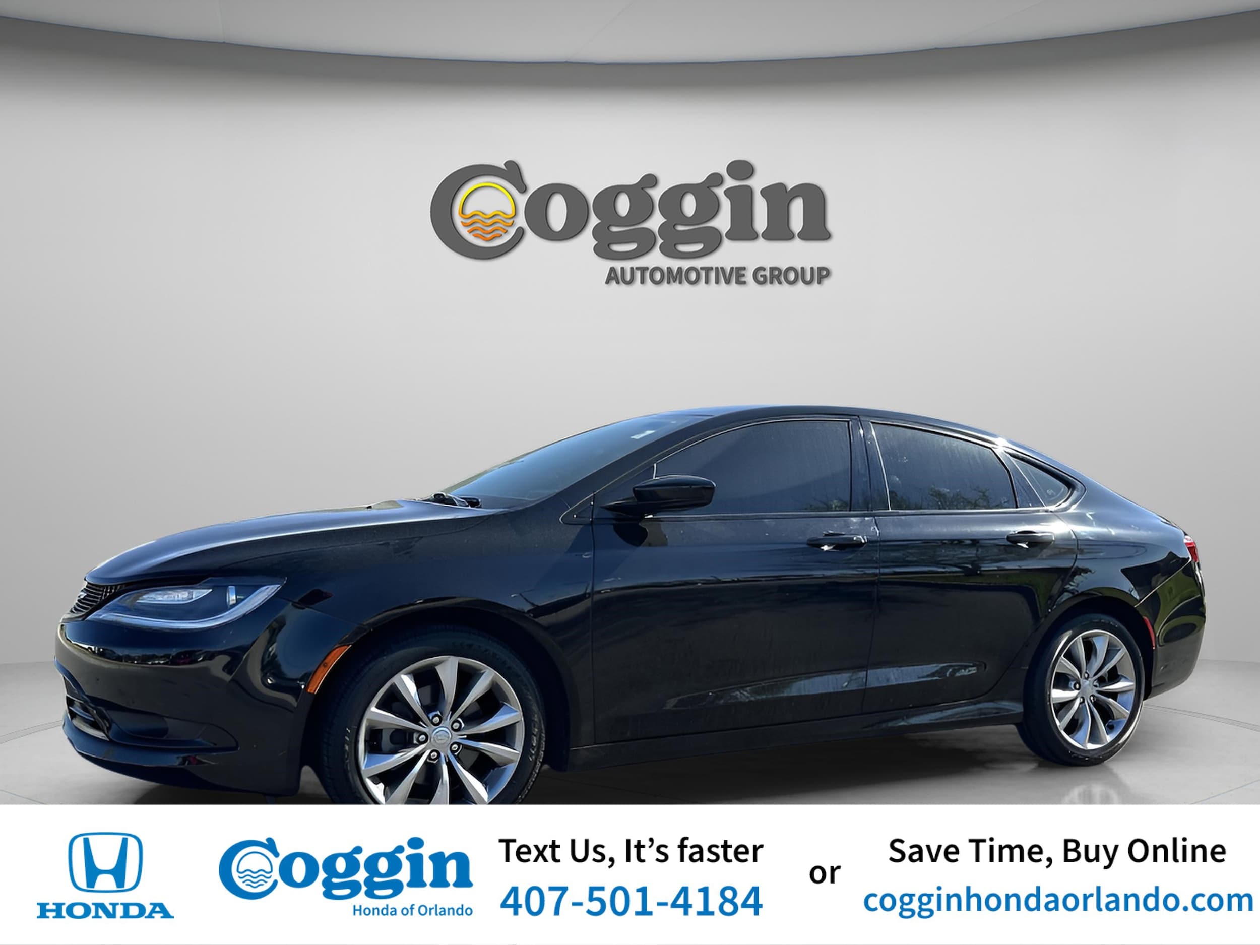 2015 Chrysler 200 S's photo