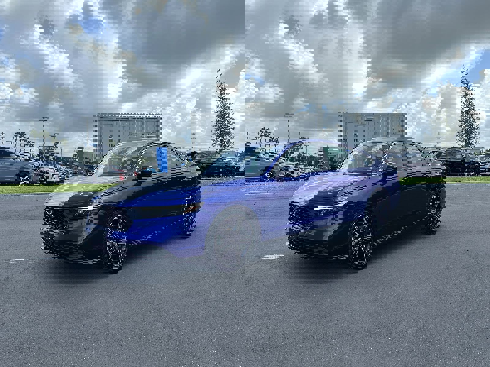 2023 Honda Accord Hybrid Sport photo 2
