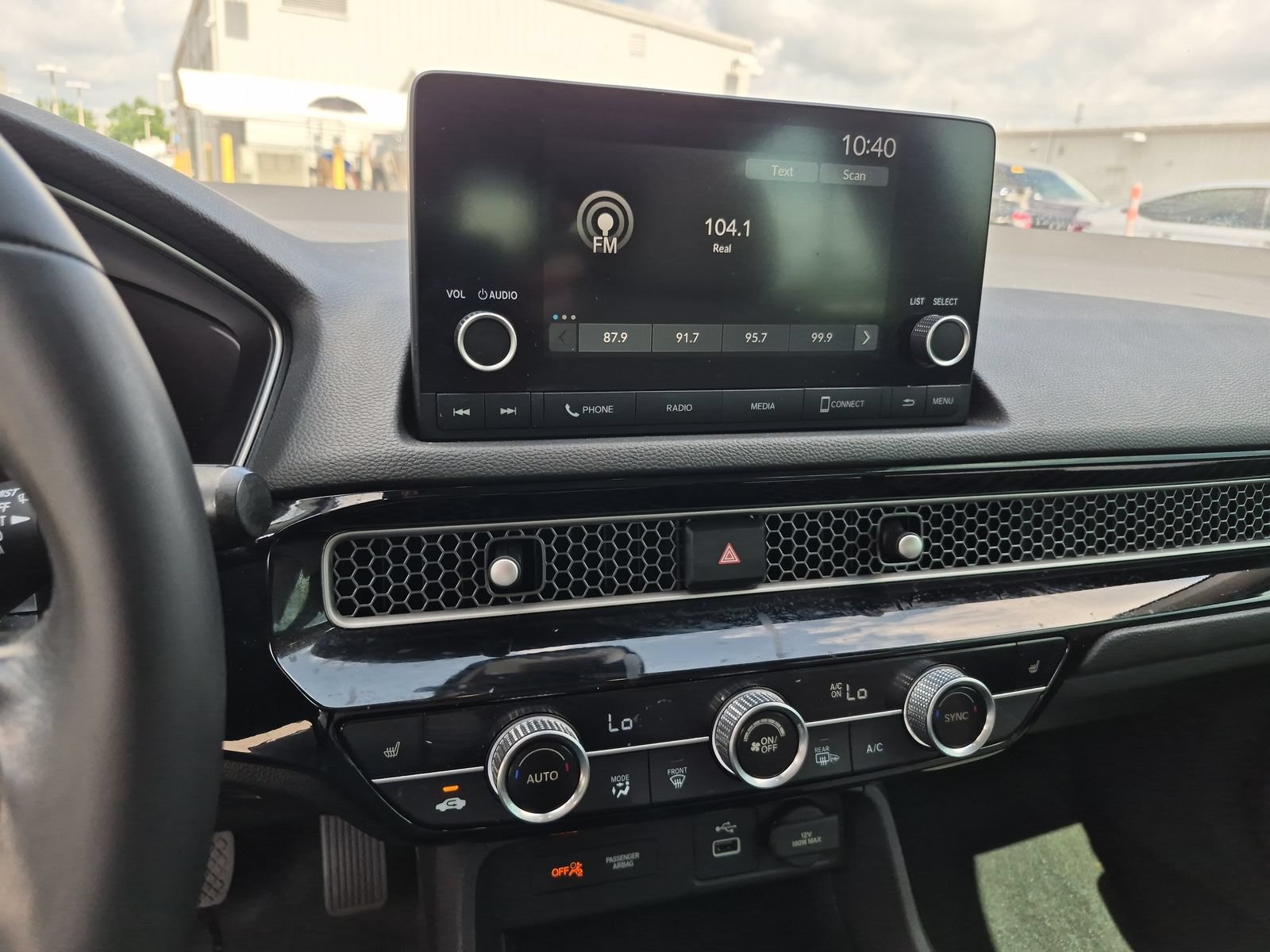 2022 Honda Civic Hatchback EX-L - Photo 12