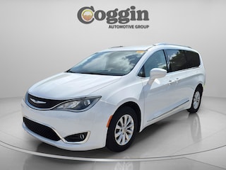 2019 Chrysler Pacifica Touring L Van Passenger Van