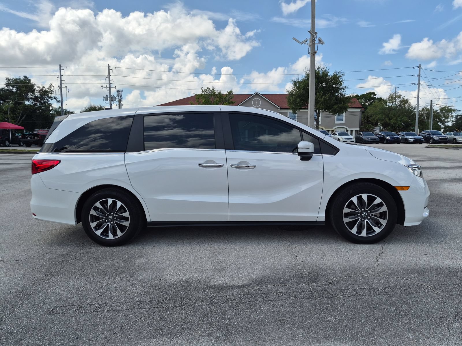 2024 Honda Odyssey EX-L - Photo 8