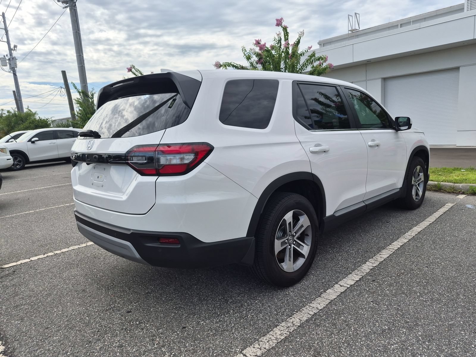 2024 Honda Pilot EX-L - Photo 6
