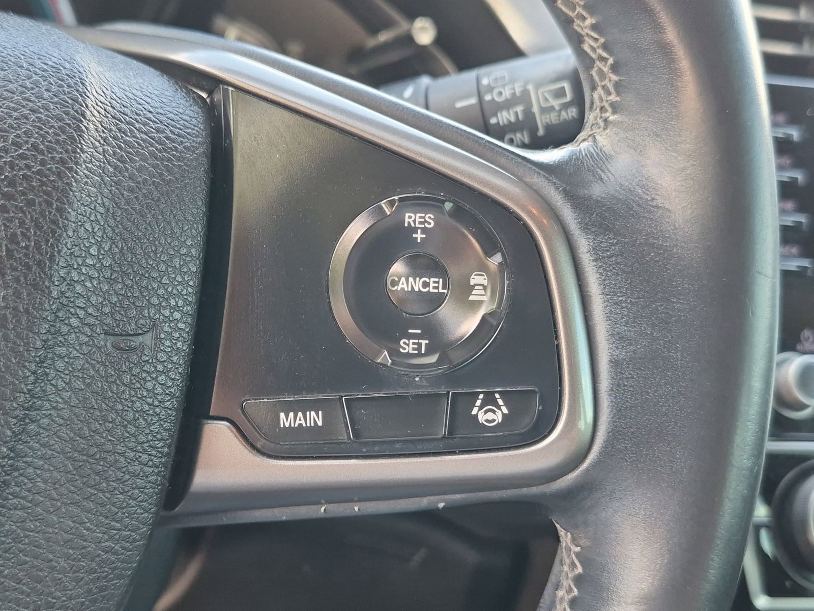 2020 Honda Civic Hatchback EX - Photo 11