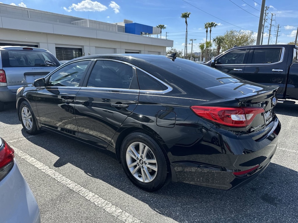 Used 2017 Hyundai Sonata SE Sedan