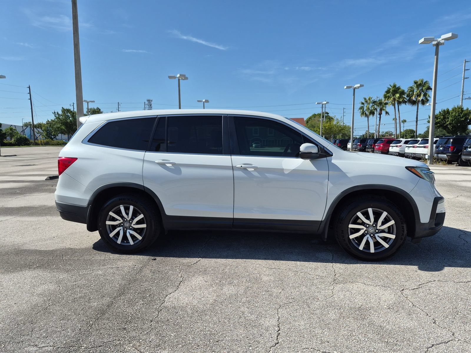 2021 Honda Pilot EX-L - Photo 8