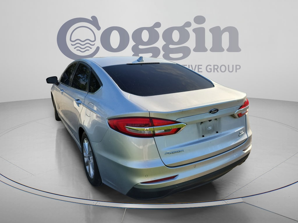Used 2019 Ford Fusion SE Sedan