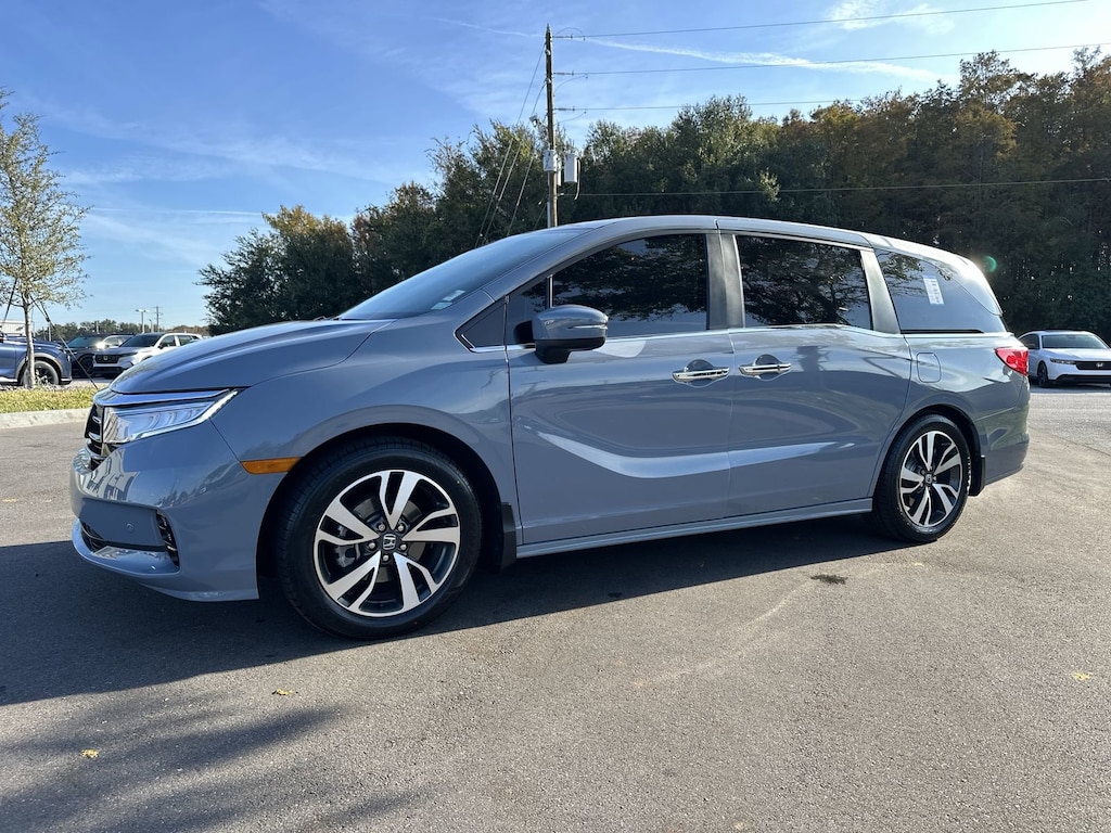 Certified 2023 Honda Odyssey Touring Van