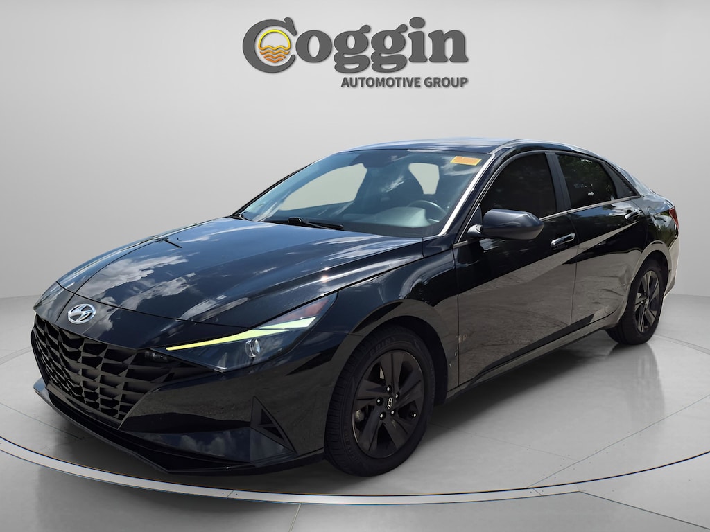 Used 2021 Hyundai Elantra SEL Sedan