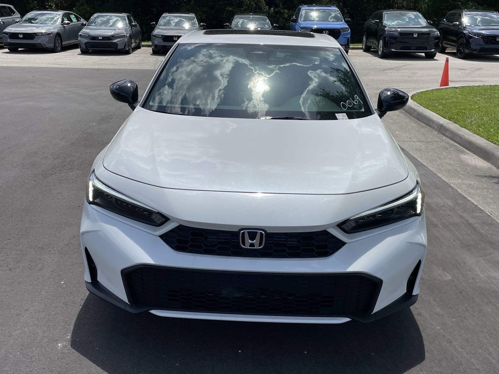 2026 Honda Civic Hatchback Sport - Photo 11