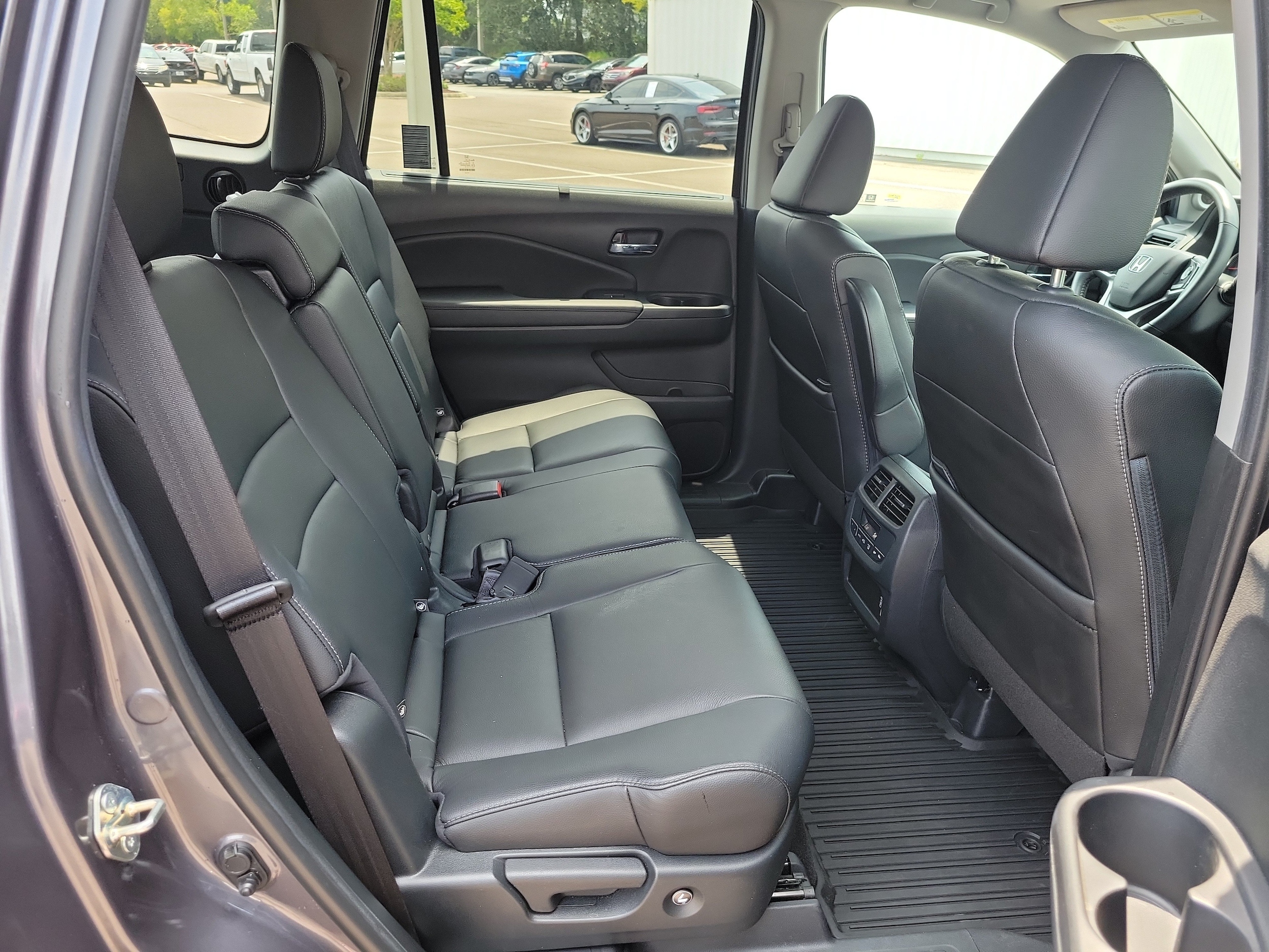 2021 Honda Pilot EX-L - Photo 11