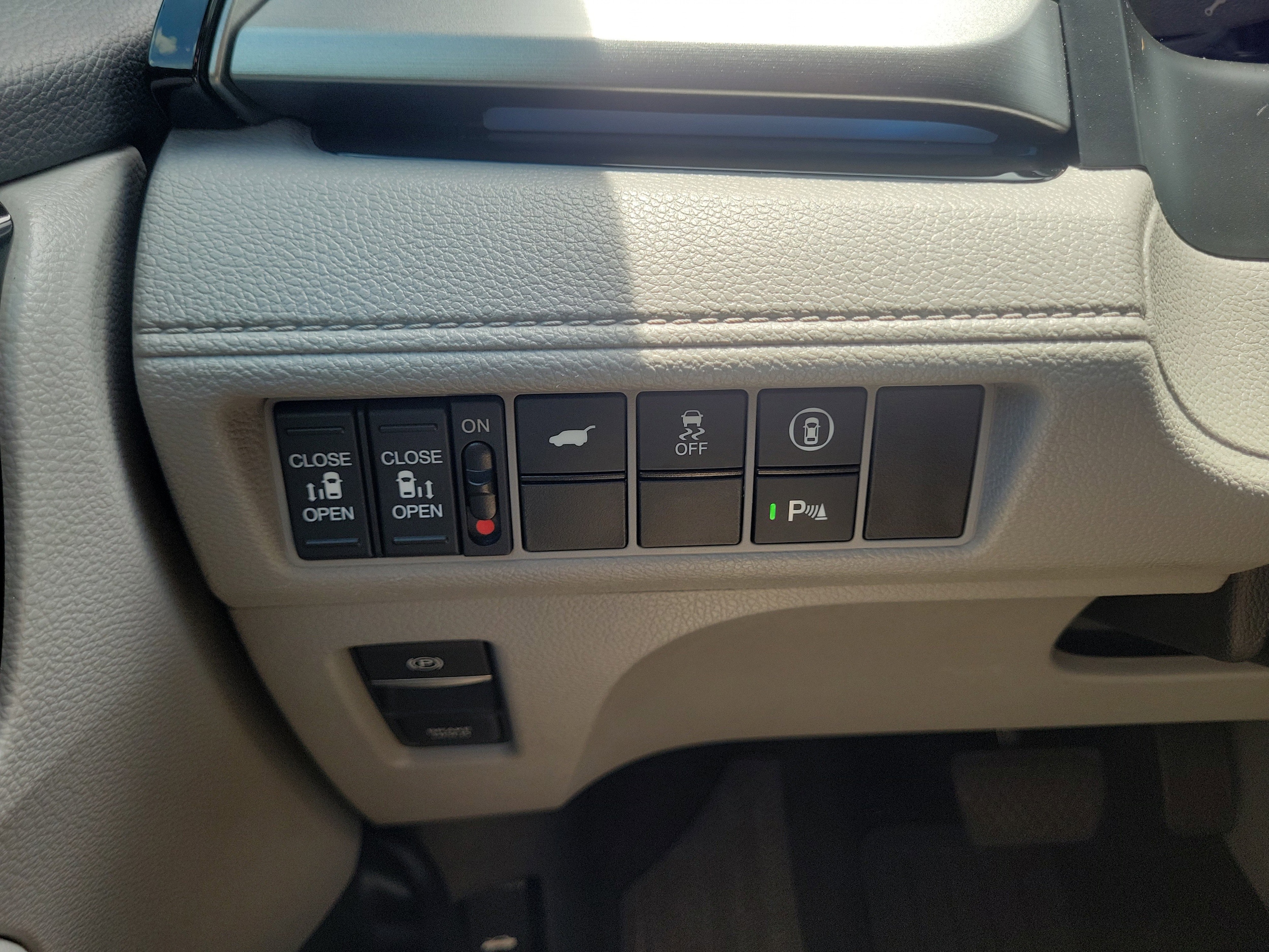 2024 Honda Odyssey Touring - Photo 29