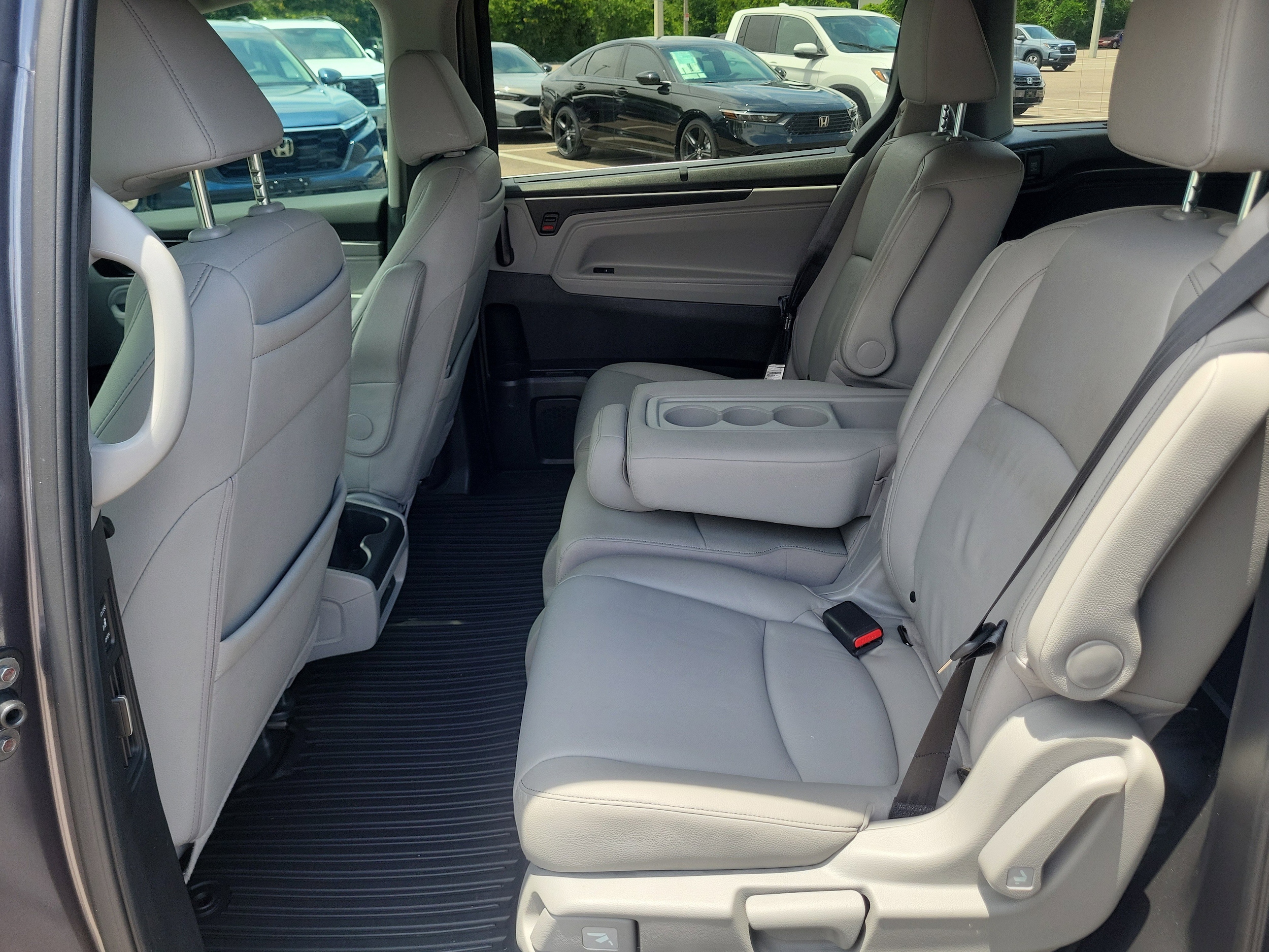 2024 Honda Odyssey Touring - Photo 10