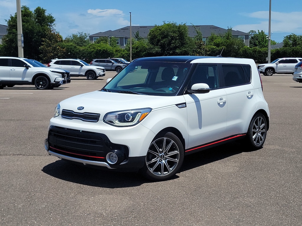 Used 2017 Kia Soul ! Hatchback