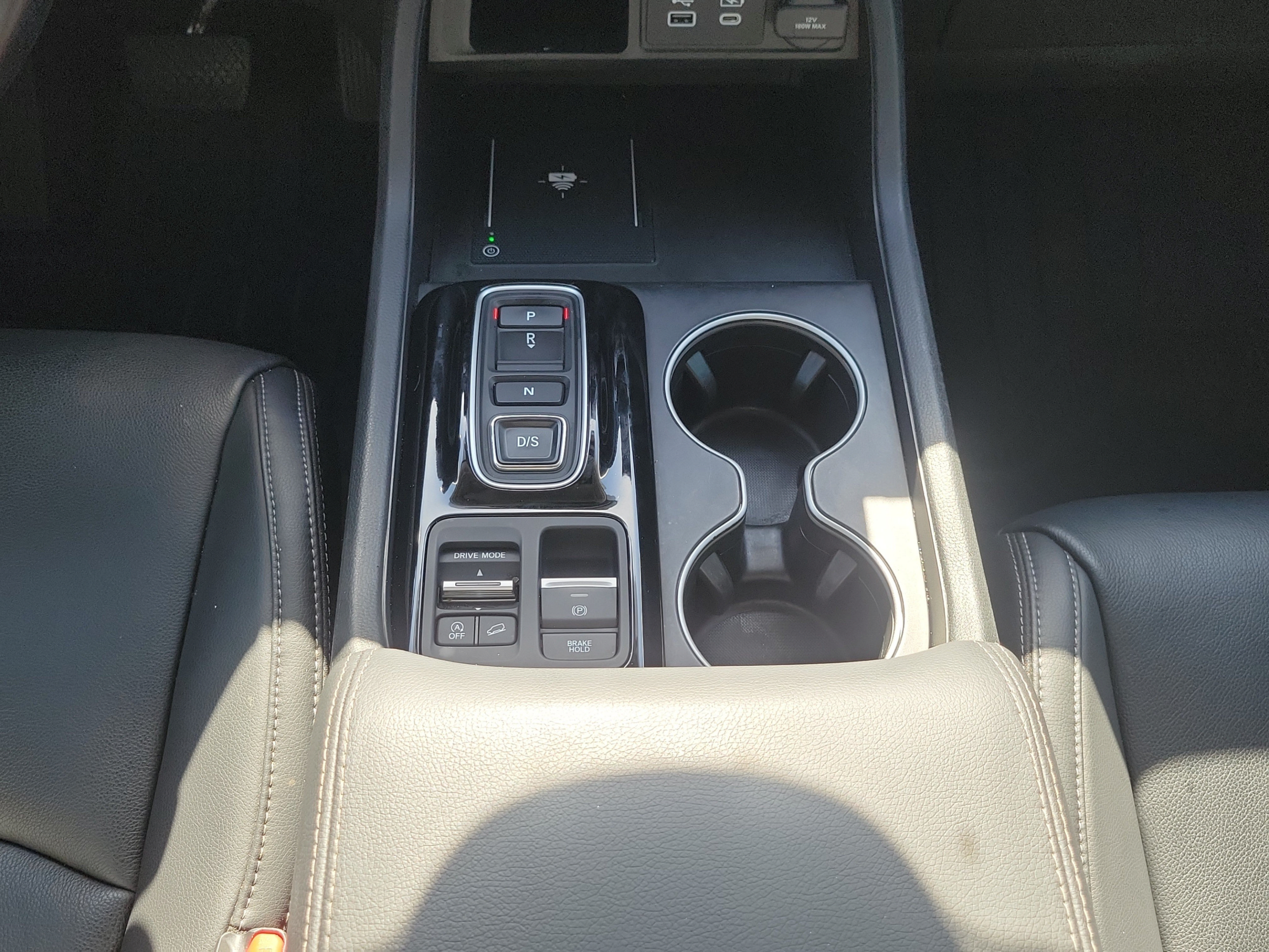 2023 Honda Pilot Touring - Photo 17