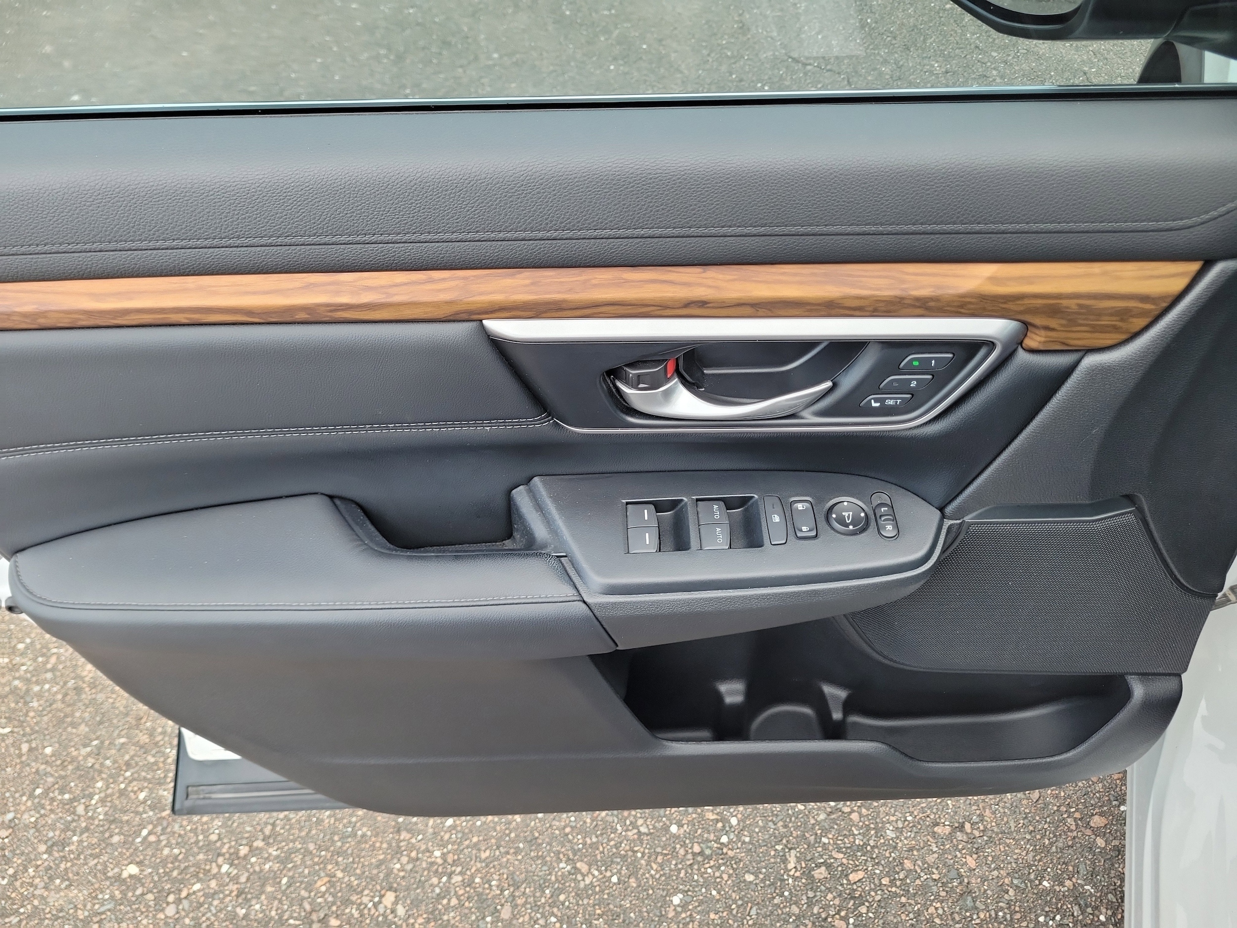 2022 Honda CR-V Touring - Photo 24
