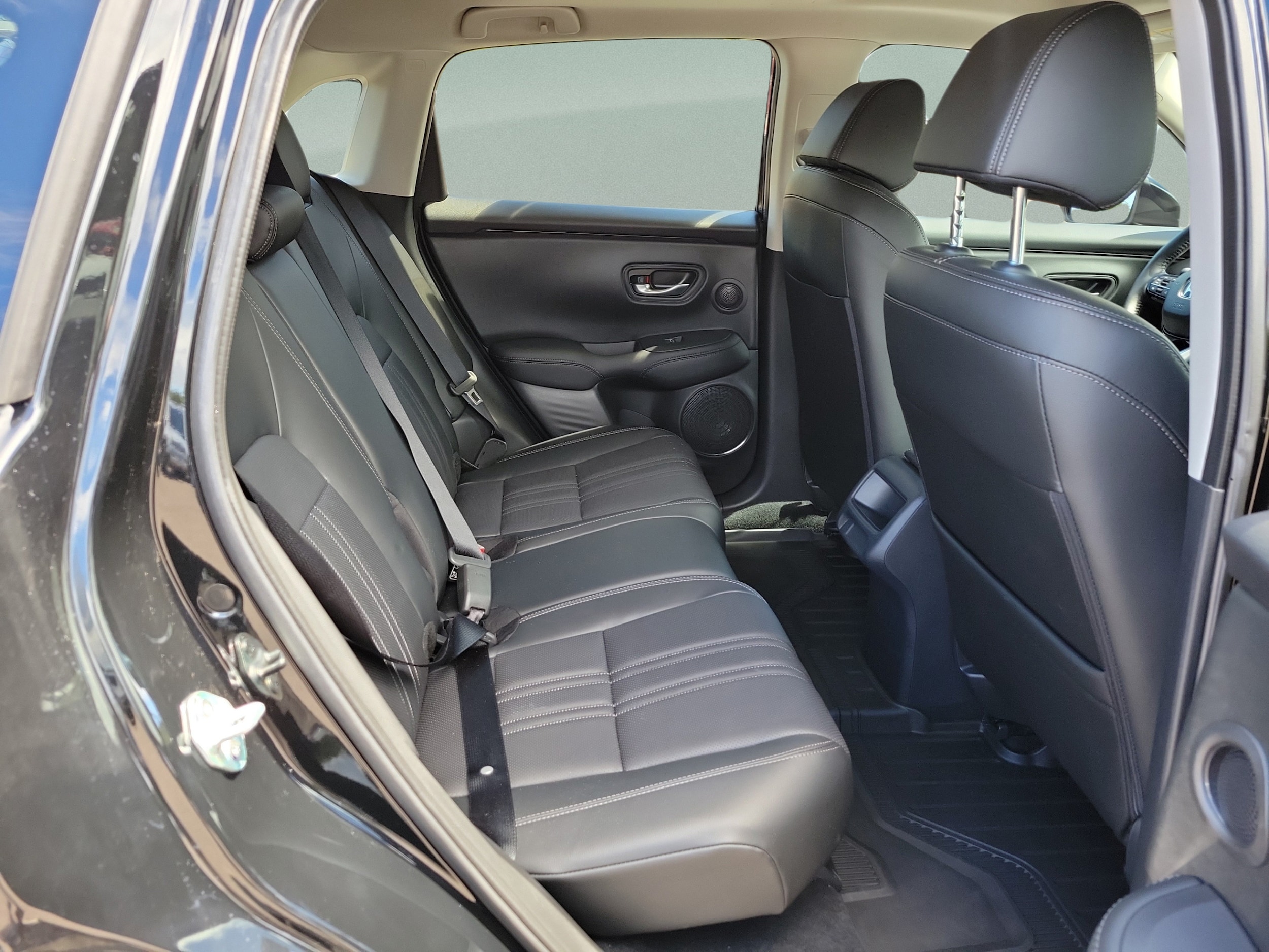 2026 Honda HR-V EX-L - Photo 11