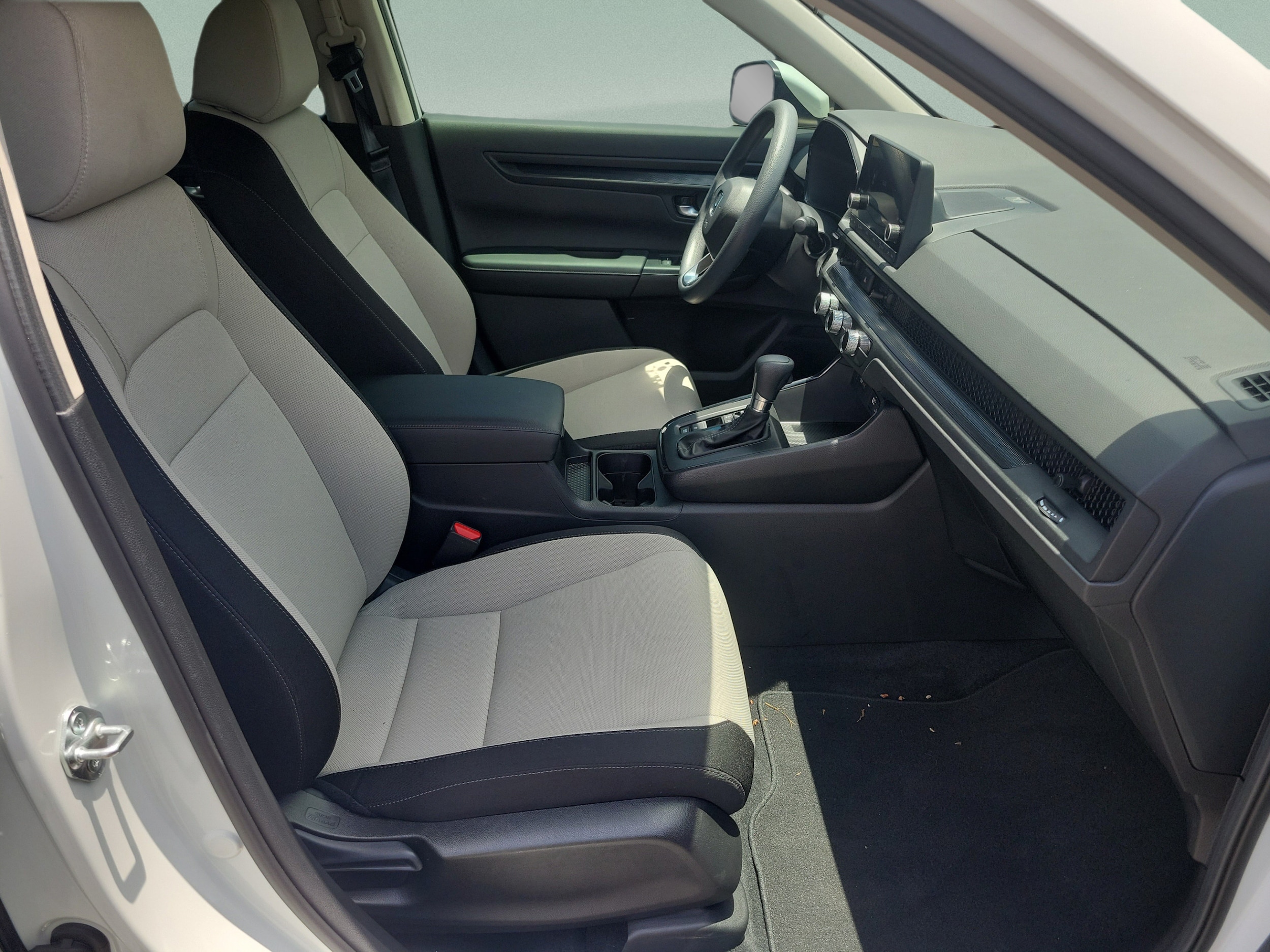 2023 Honda CR-V LX - Photo 18