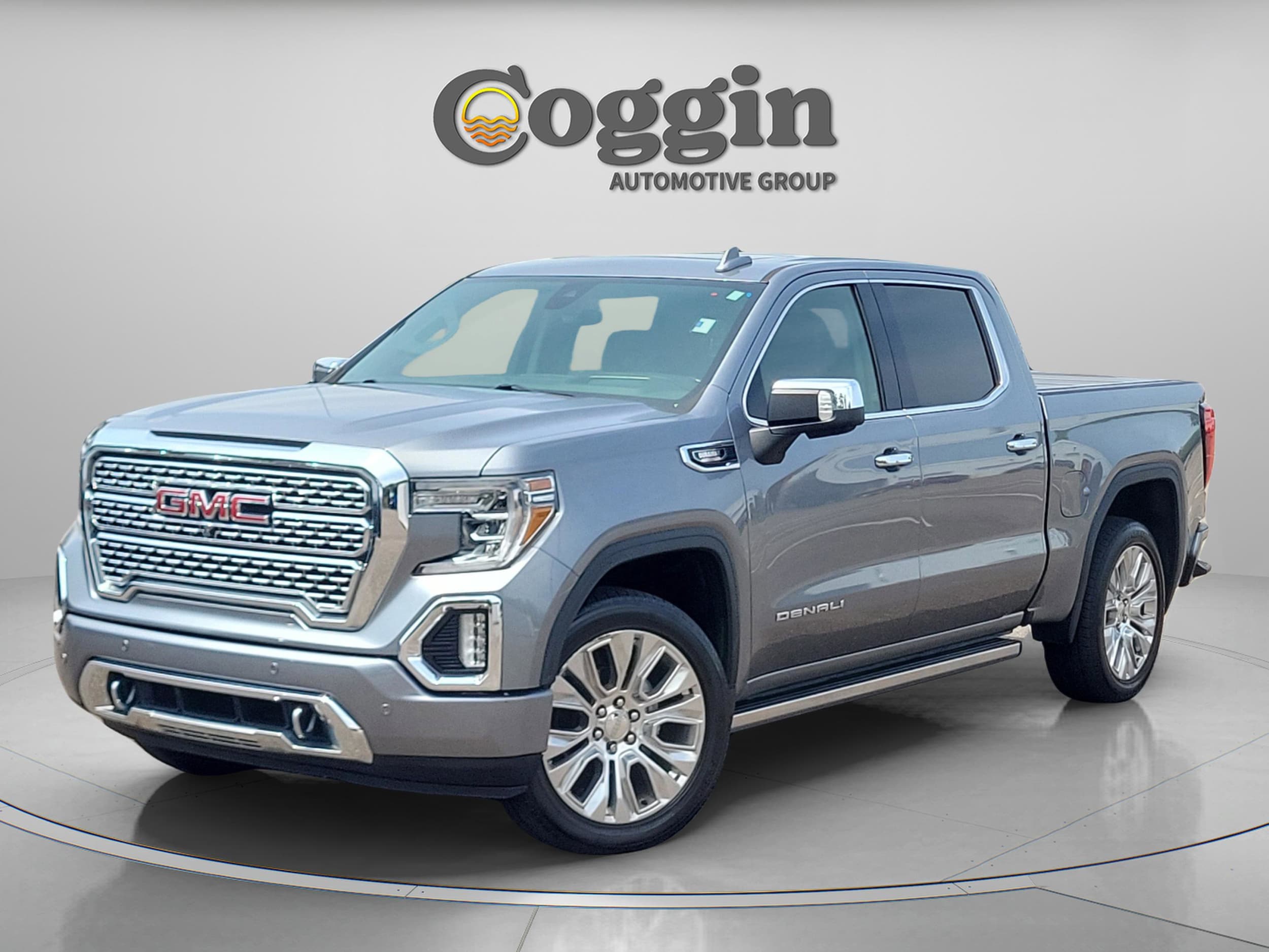 2020 GMC Sierra 4WD Crew Cab Short Box Denali's photo