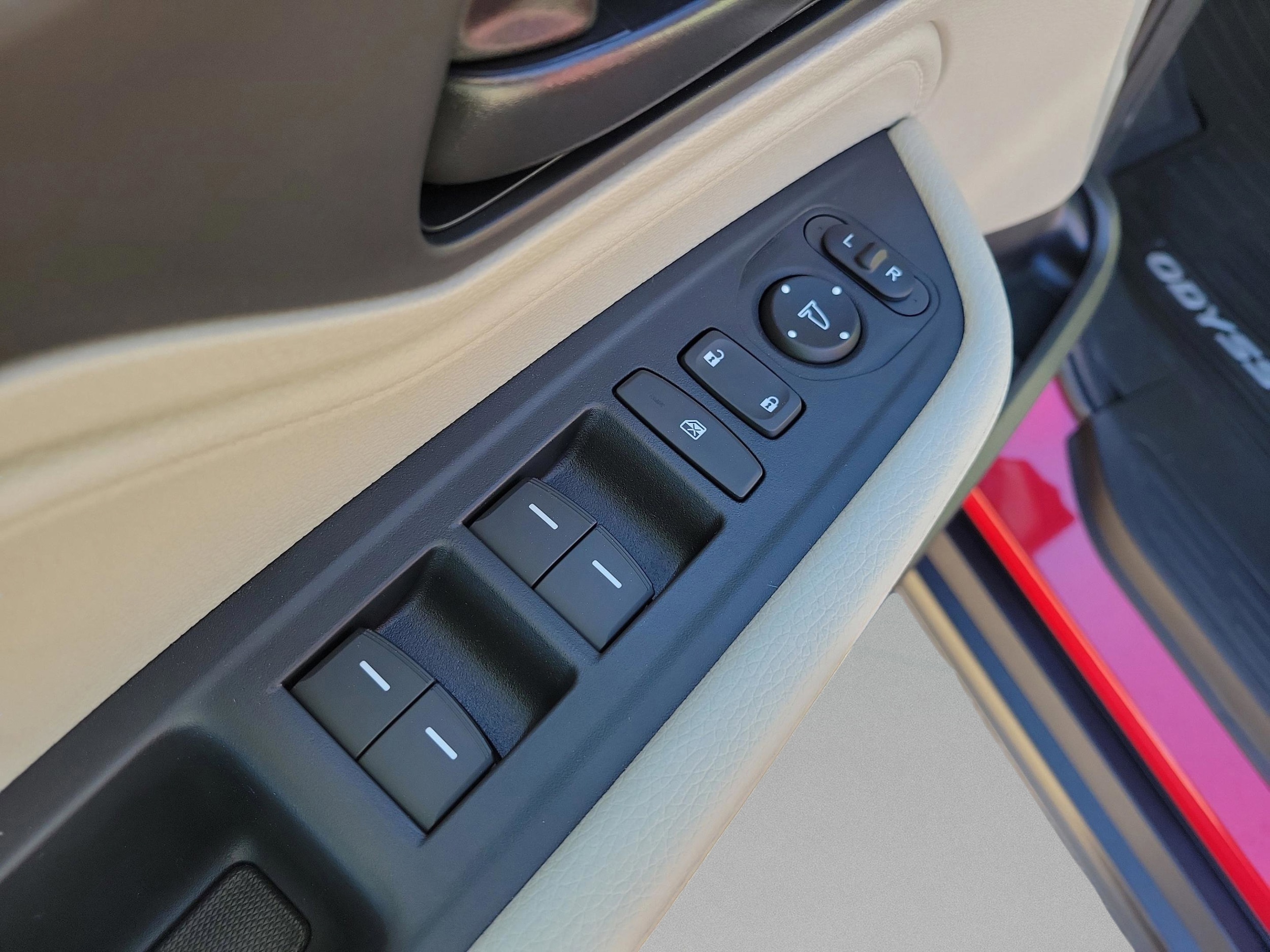 2026 Honda Odyssey EX-L - Photo 7