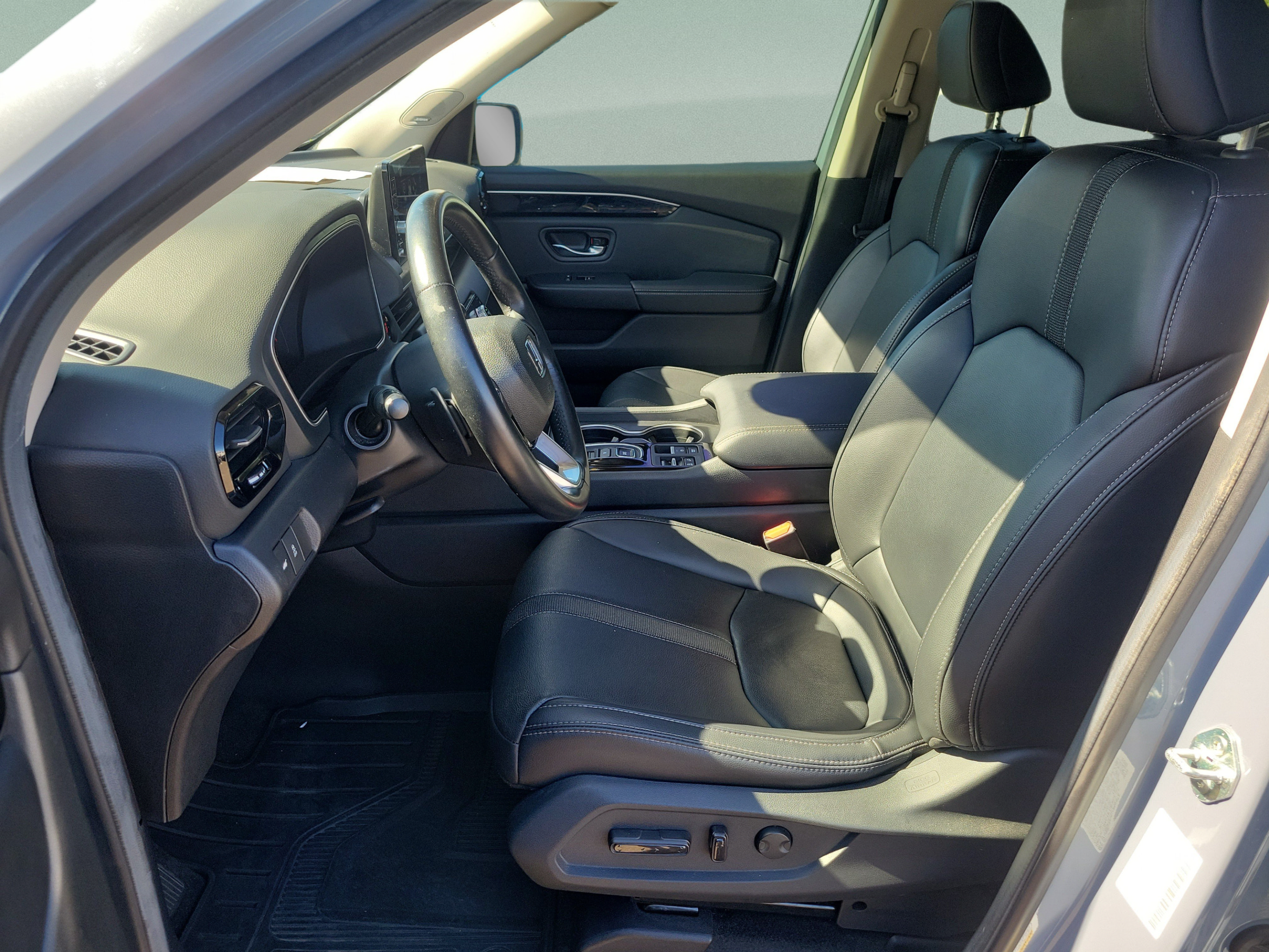 2023 Honda Pilot Touring - Photo 26