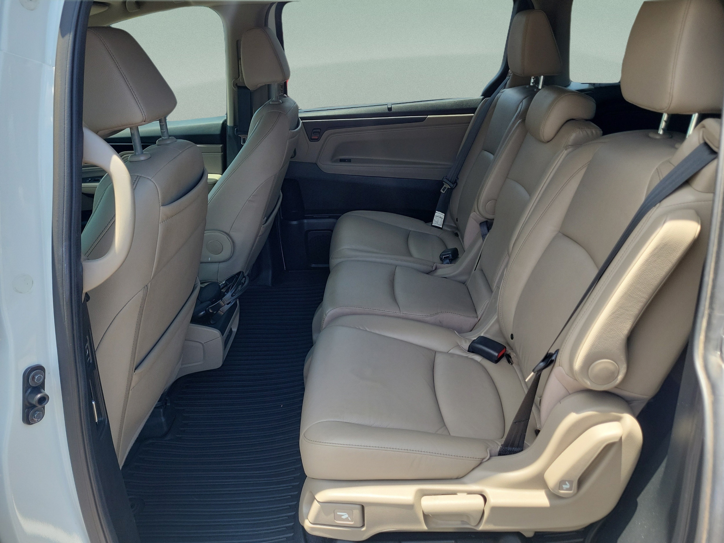 2021 Honda Odyssey Touring - Photo 10