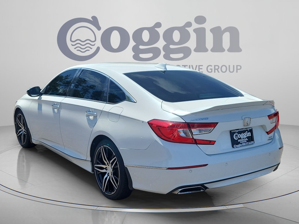 Used 2022 Honda Accord Touring 2.0T Sedan