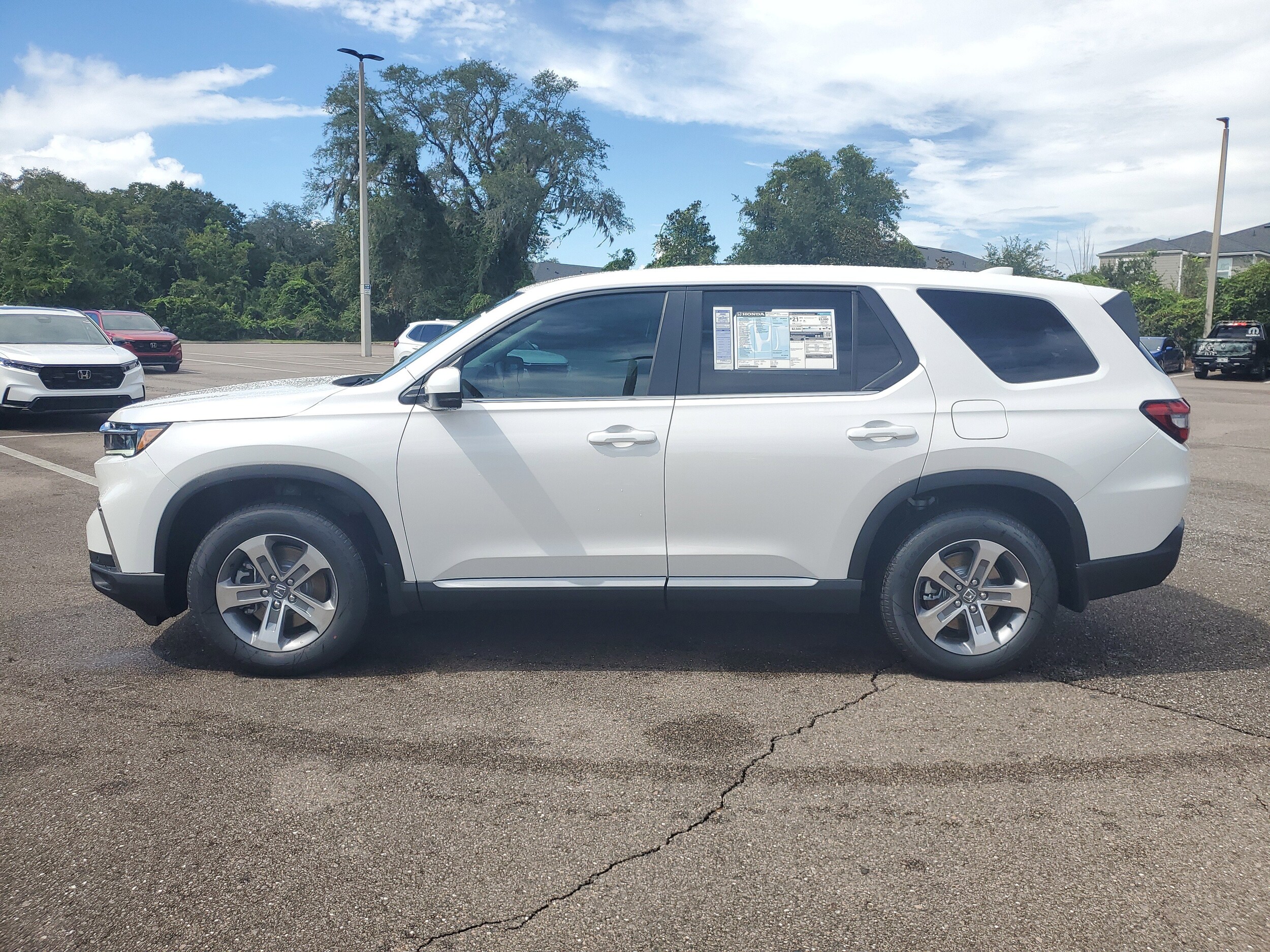 2025 Honda Pilot EX-L photo 3