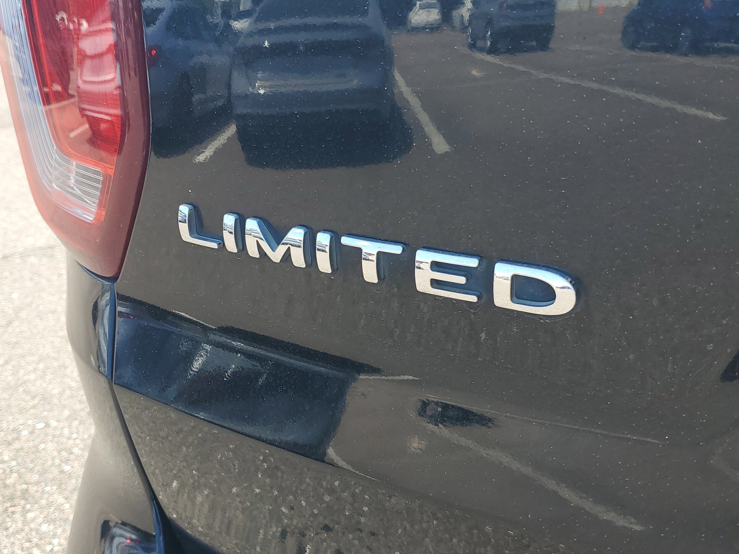 2016 Ford Explorer Limited photo 2