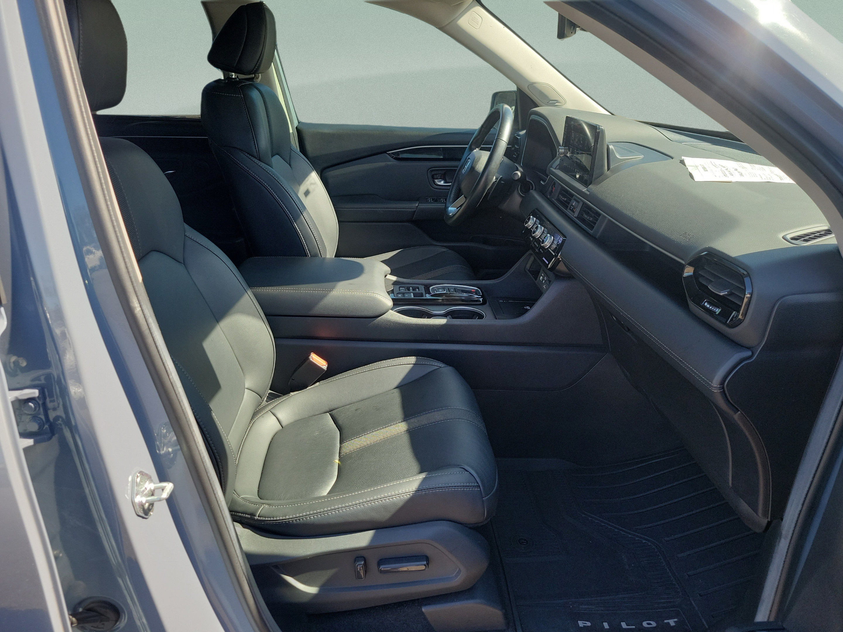 2023 Honda Pilot Touring - Photo 19