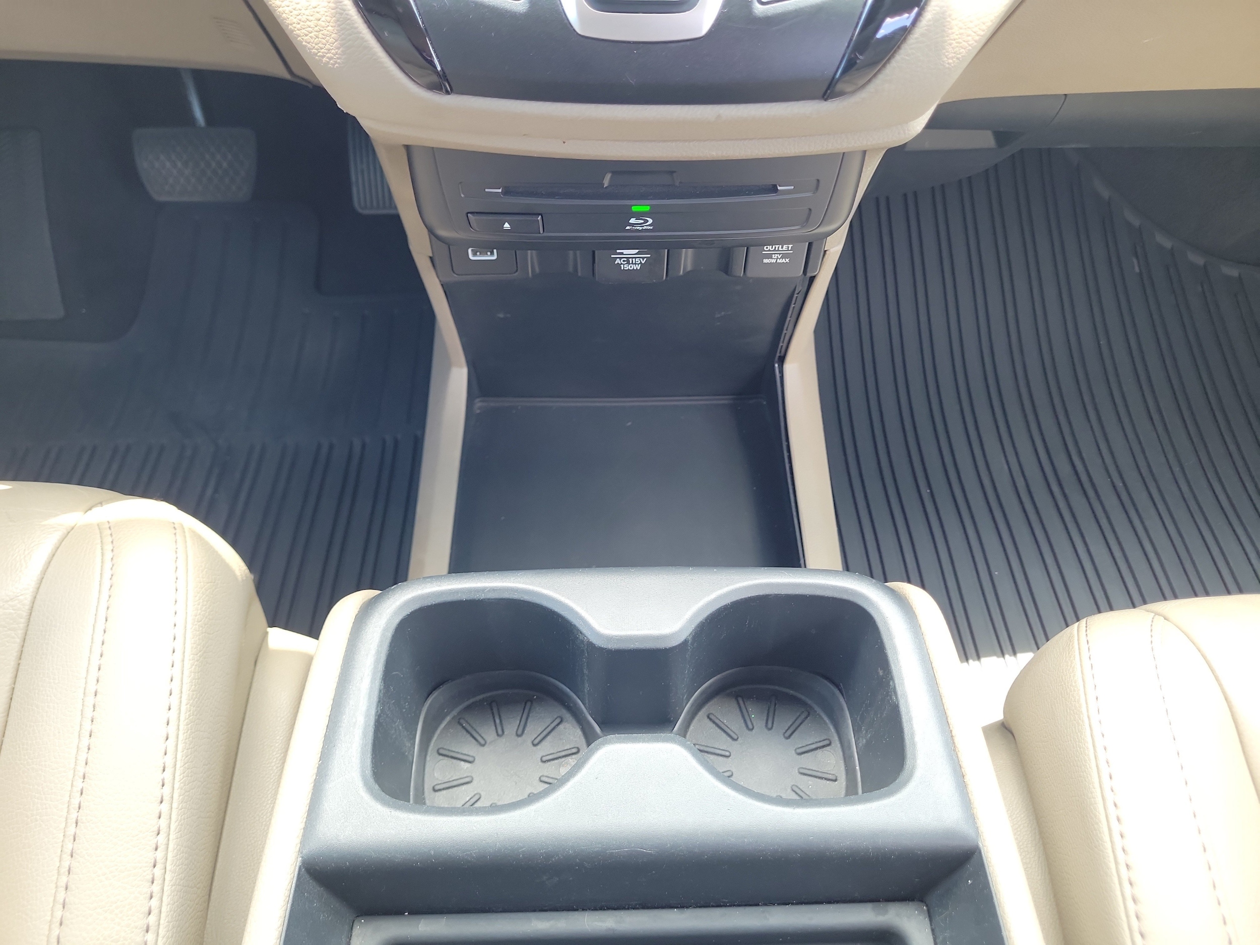 2021 Honda Odyssey Touring - Photo 17