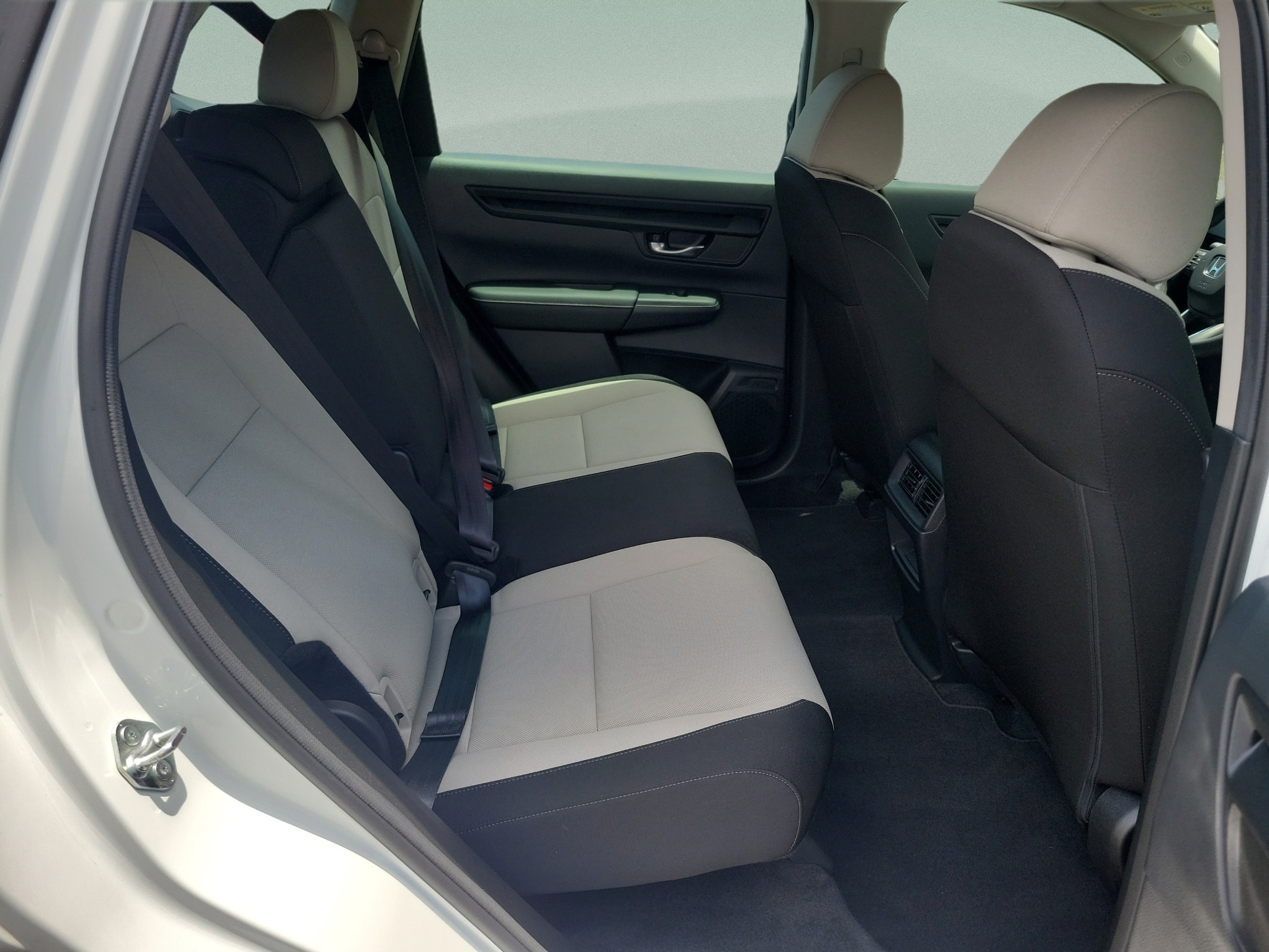 2023 Honda CR-V LX - Photo 11