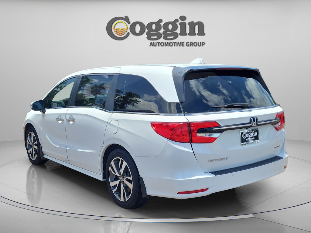 Certified 2021 Honda Odyssey Touring Van