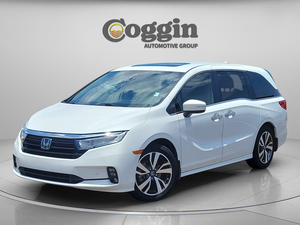 Certified 2021 Honda Odyssey Touring Van