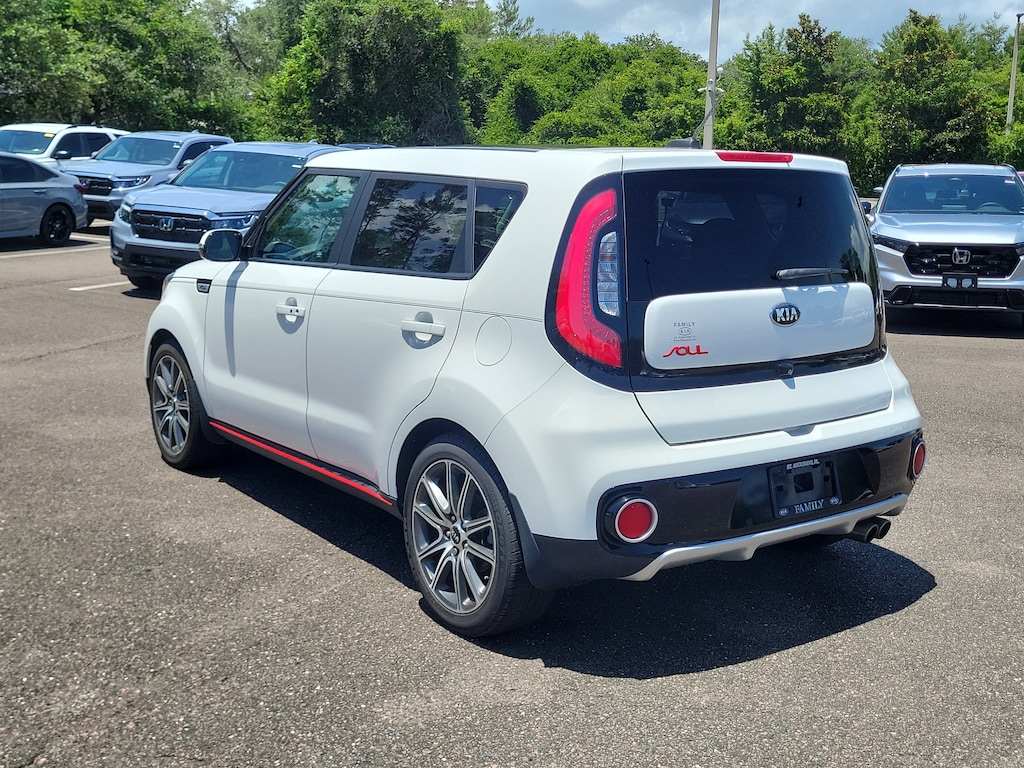 Used 2017 Kia Soul ! Hatchback