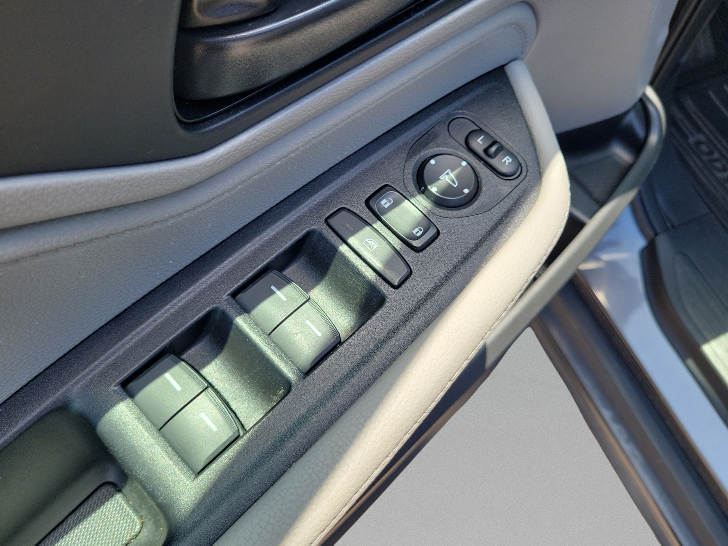 2019 Honda Odyssey EX-L - Photo 25