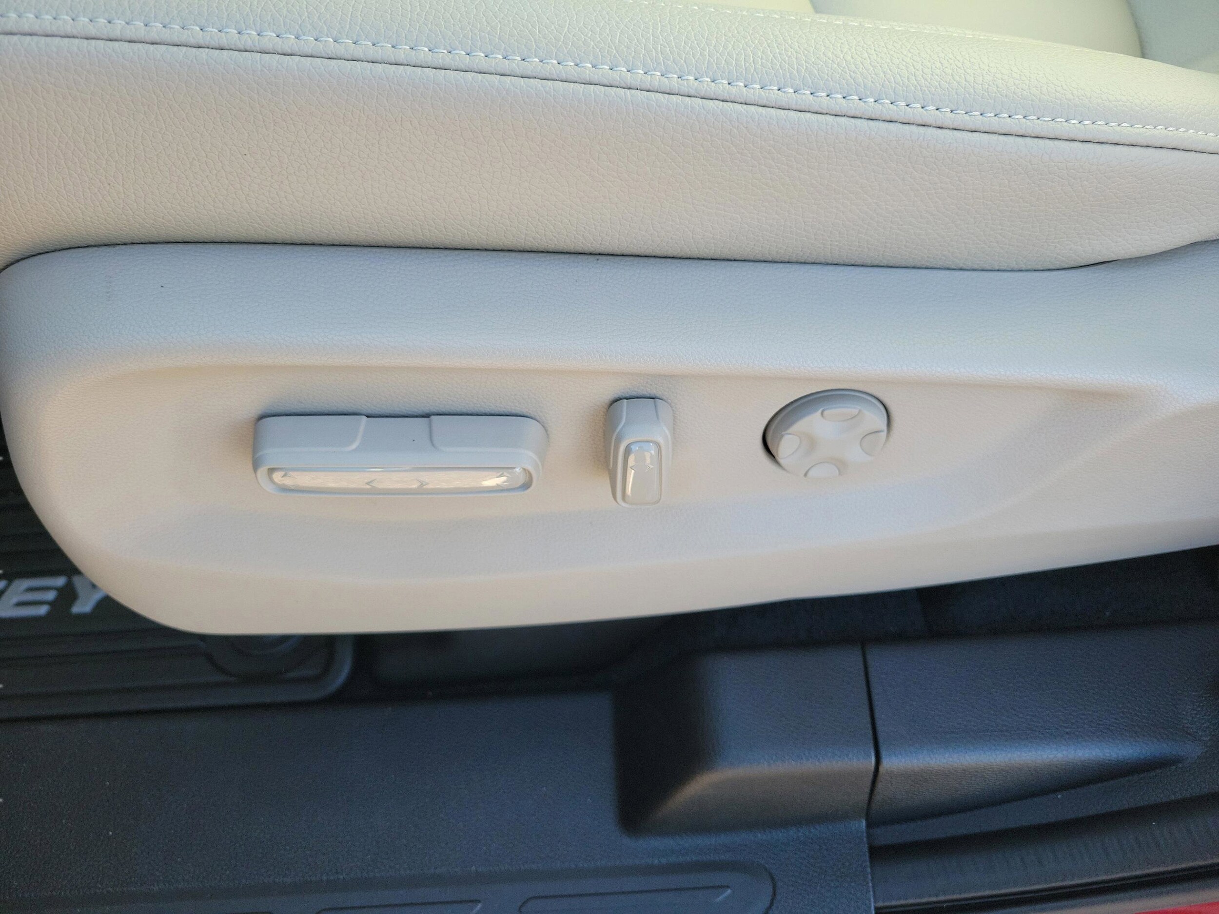 2026 Honda Odyssey EX-L - Photo 12