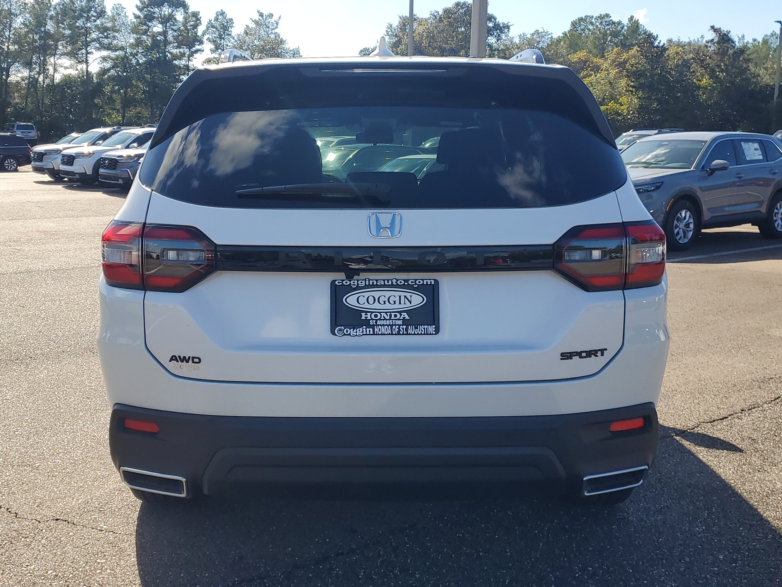 2025 Honda Pilot Sport photo 3