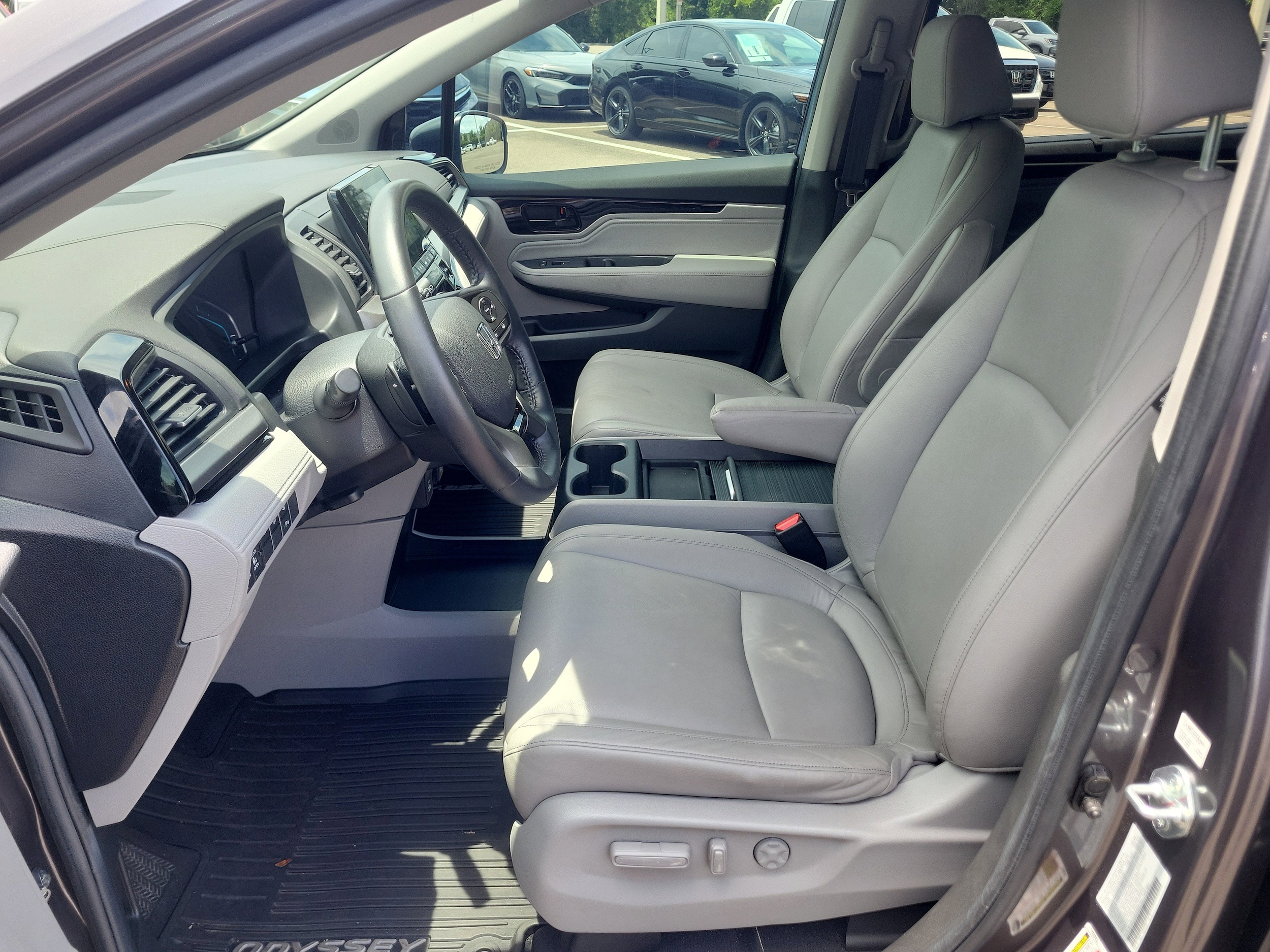 2024 Honda Odyssey Touring - Photo 26