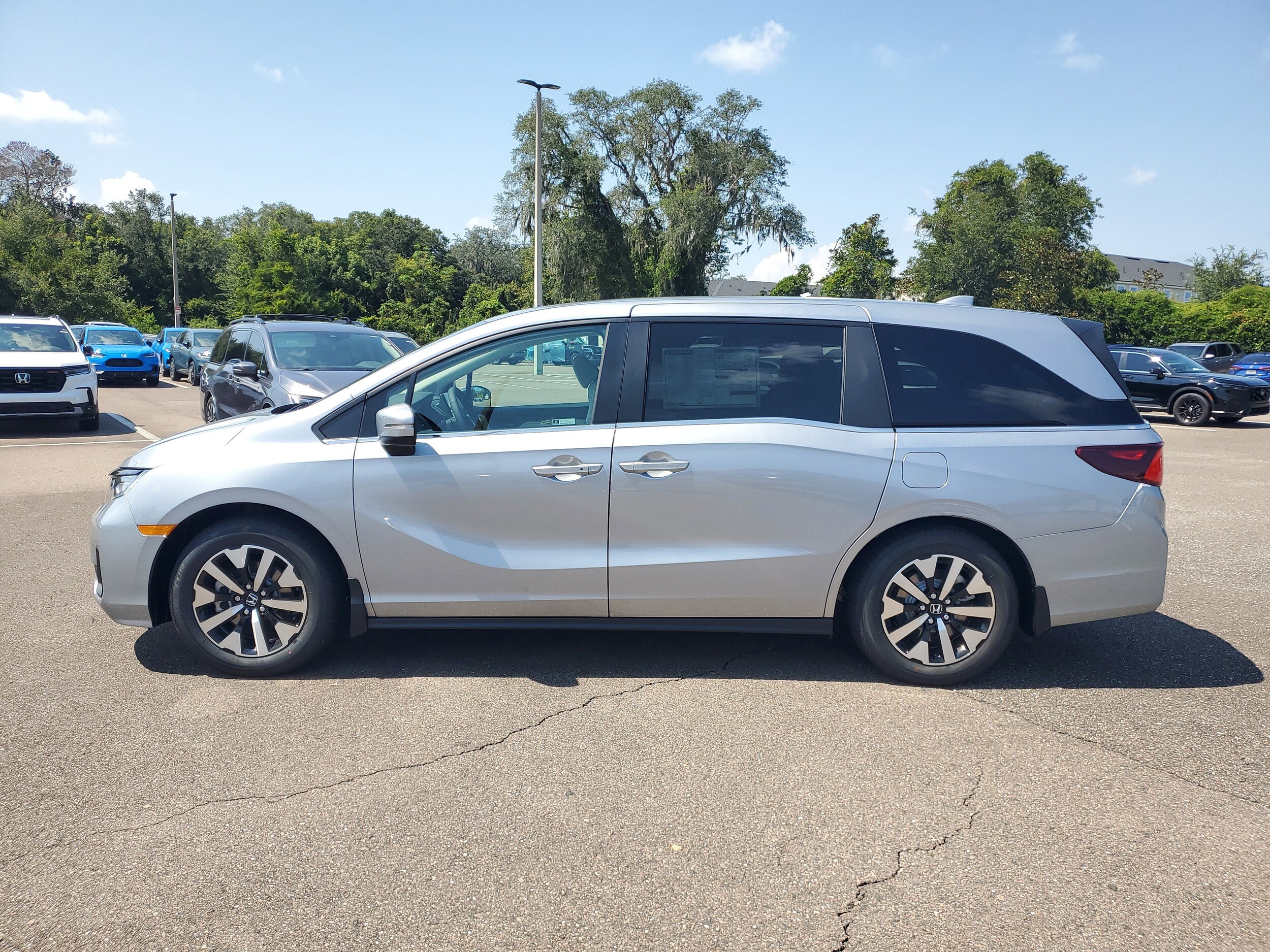 2026 Honda Odyssey EX-L photo 3